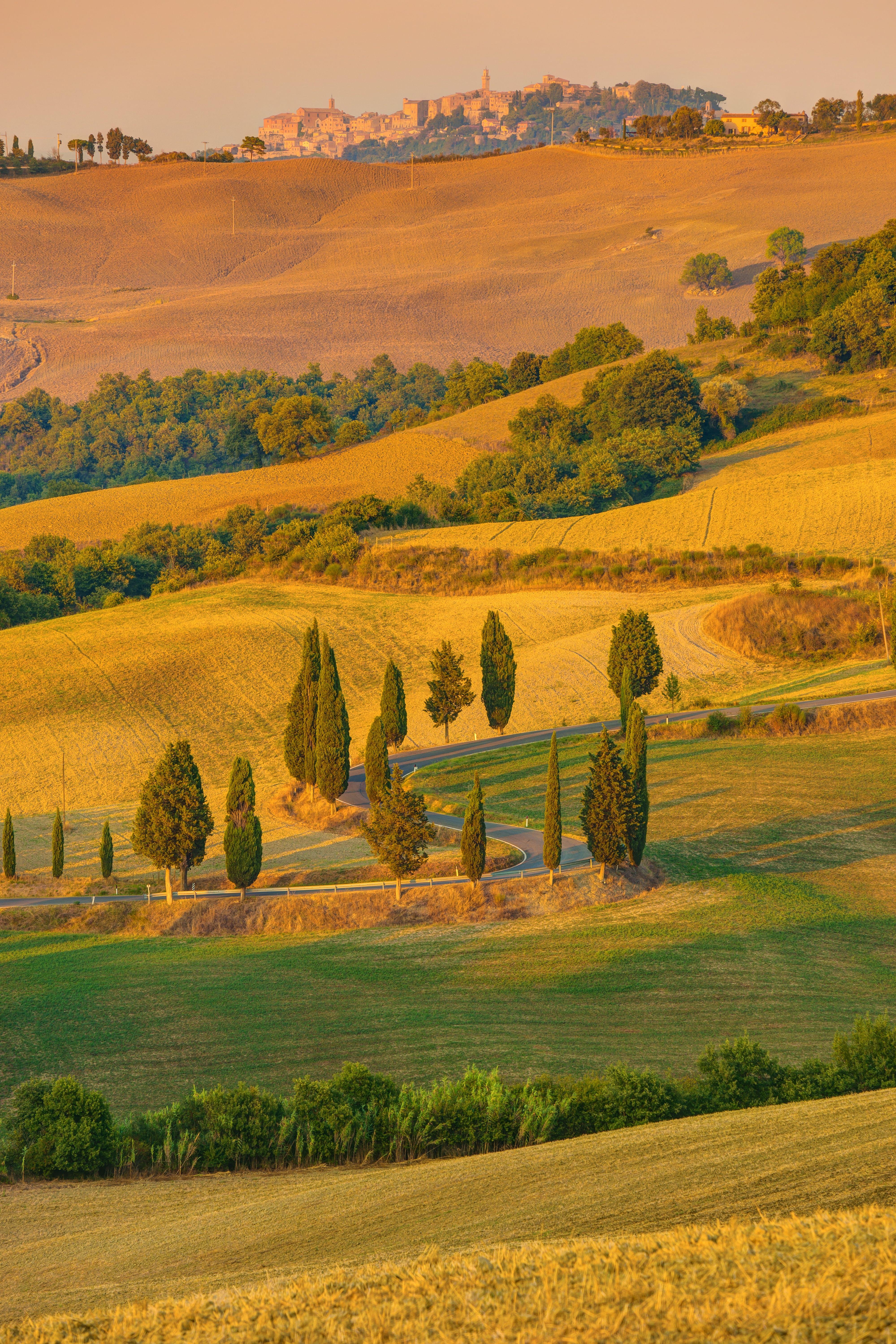 Val d'Orcia Full-Day Tour: Montalcino, Pienza & Montepulciano