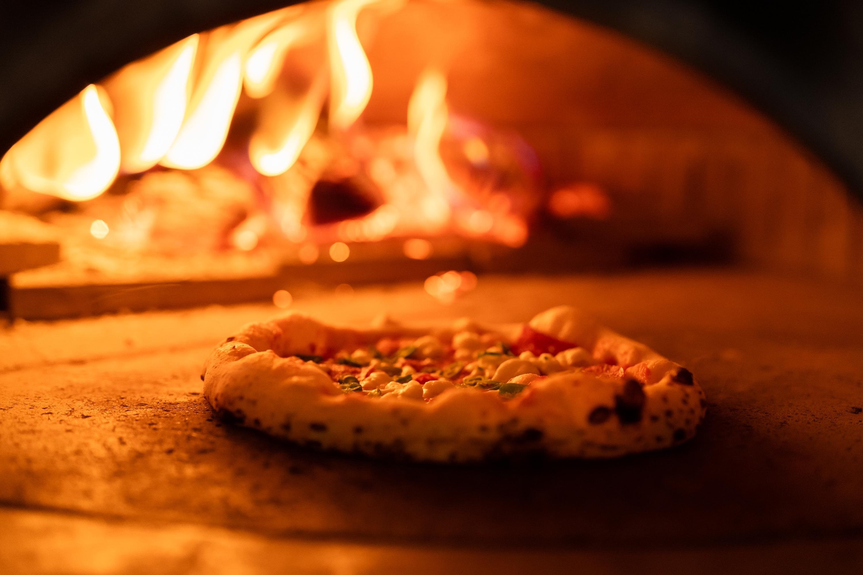 Amalfi Coast Farmhouse Pizza & Mozzarella Class