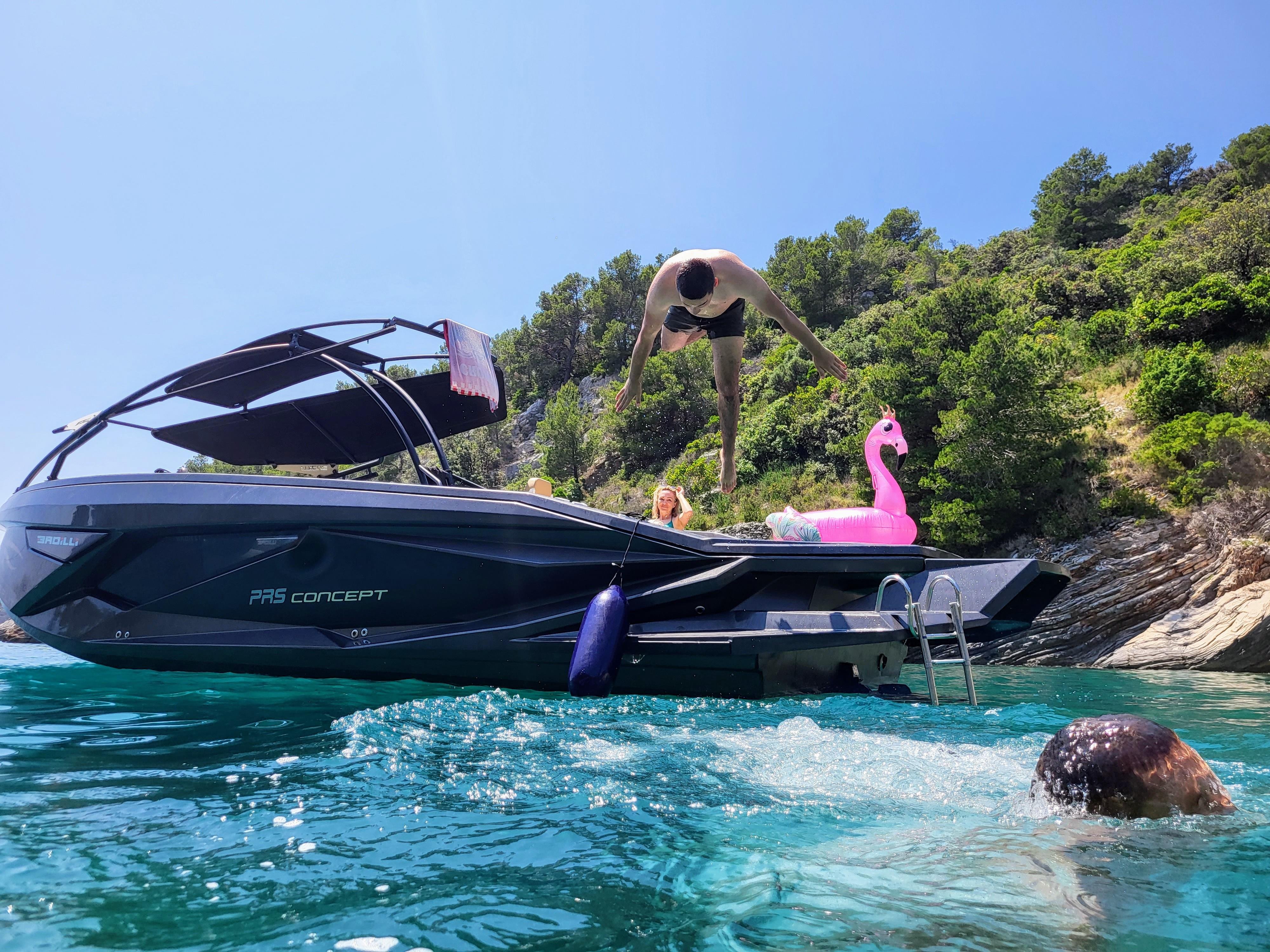 5-Island Speedboat Adventure: Blue Cave & Hvar from Split