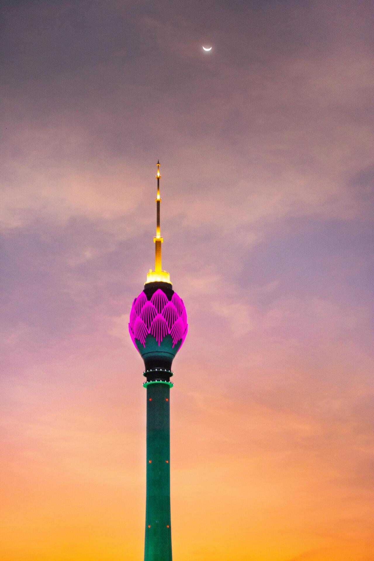 Lotus Tower Guided Experience with Buffet & Panoramic Views