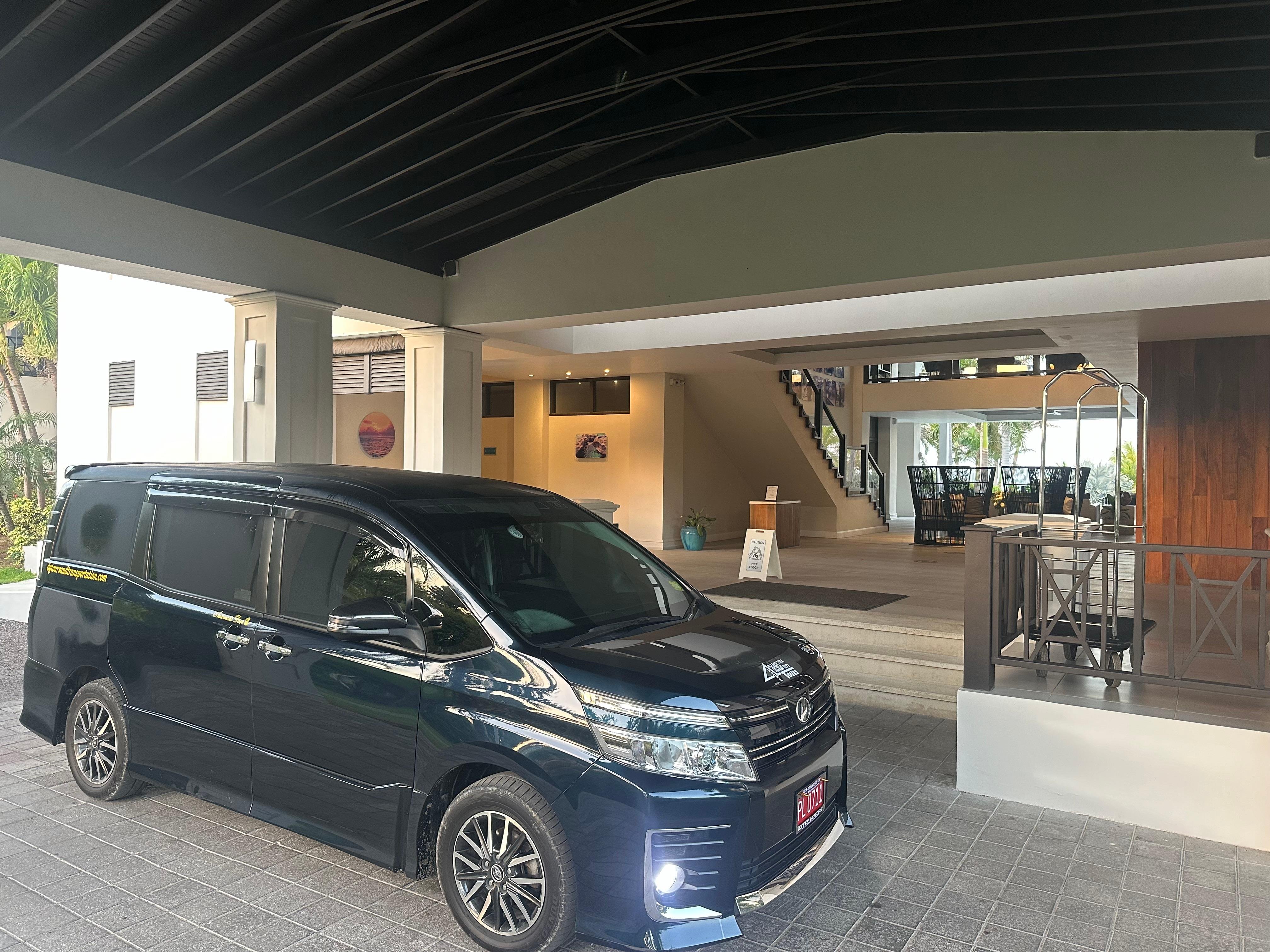 Private Airport Transfer: Montego Bay to Negril