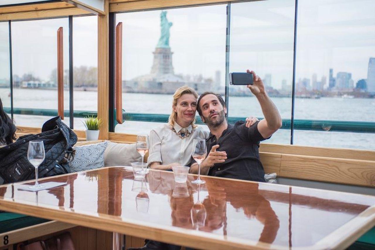Manhattan Skyline & Statue of Liberty Luxury Yacht Cruise