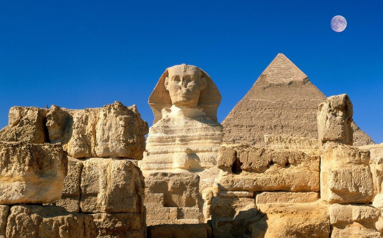 Cairo & Giza Full-Day Expedition from Hurghada