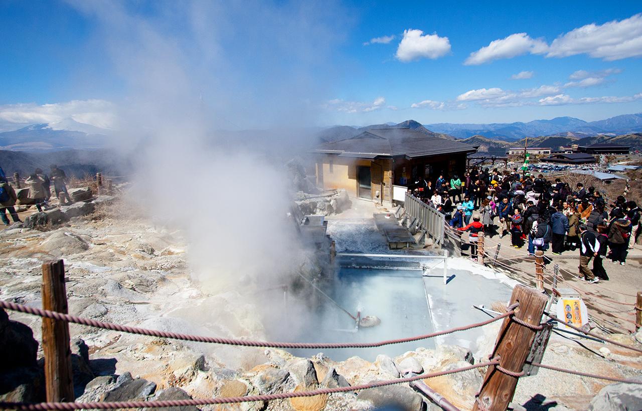 Hakone one day tour from Tokyo — Mt. Fuji, Lake Ashi, and Hakone Ropeway — photo 10