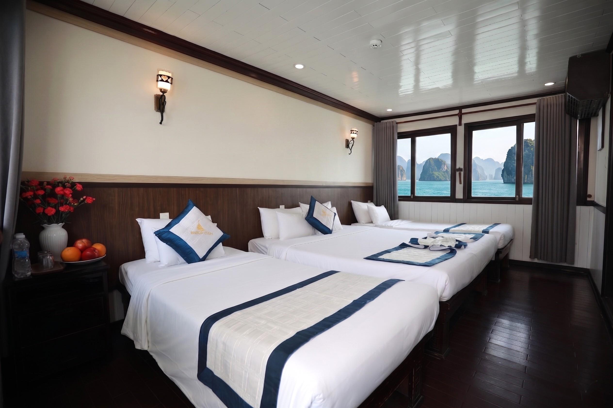Ha Long Bay 2-Day Overnight Boat Cruise from Hanoi