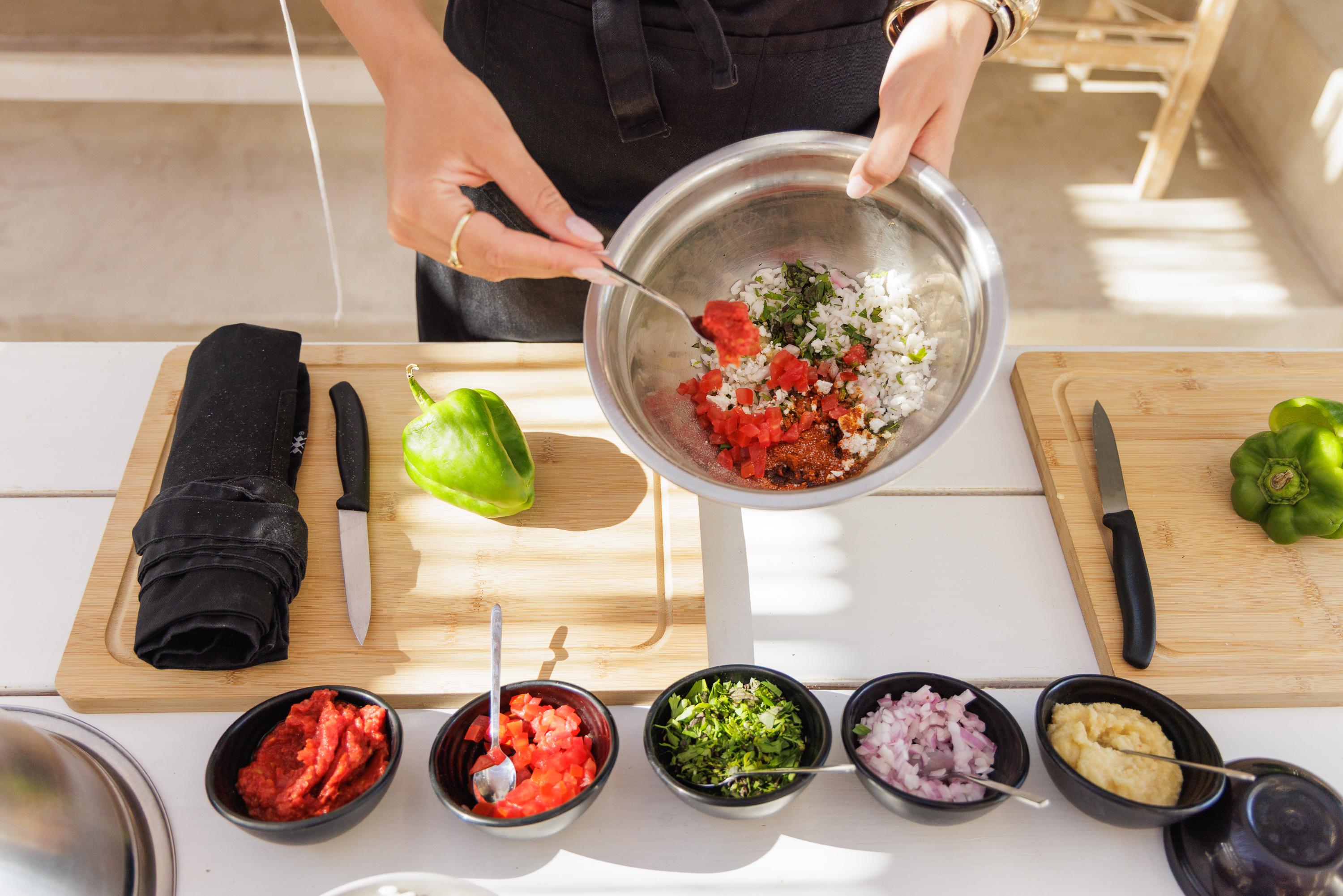 Santorini: Cooking Class with Lunch and Wine Tasting