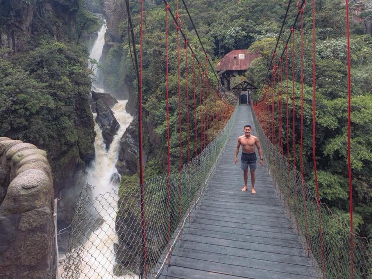 Baños 8-Waterfall Route: Guided Day Tour with Lunch