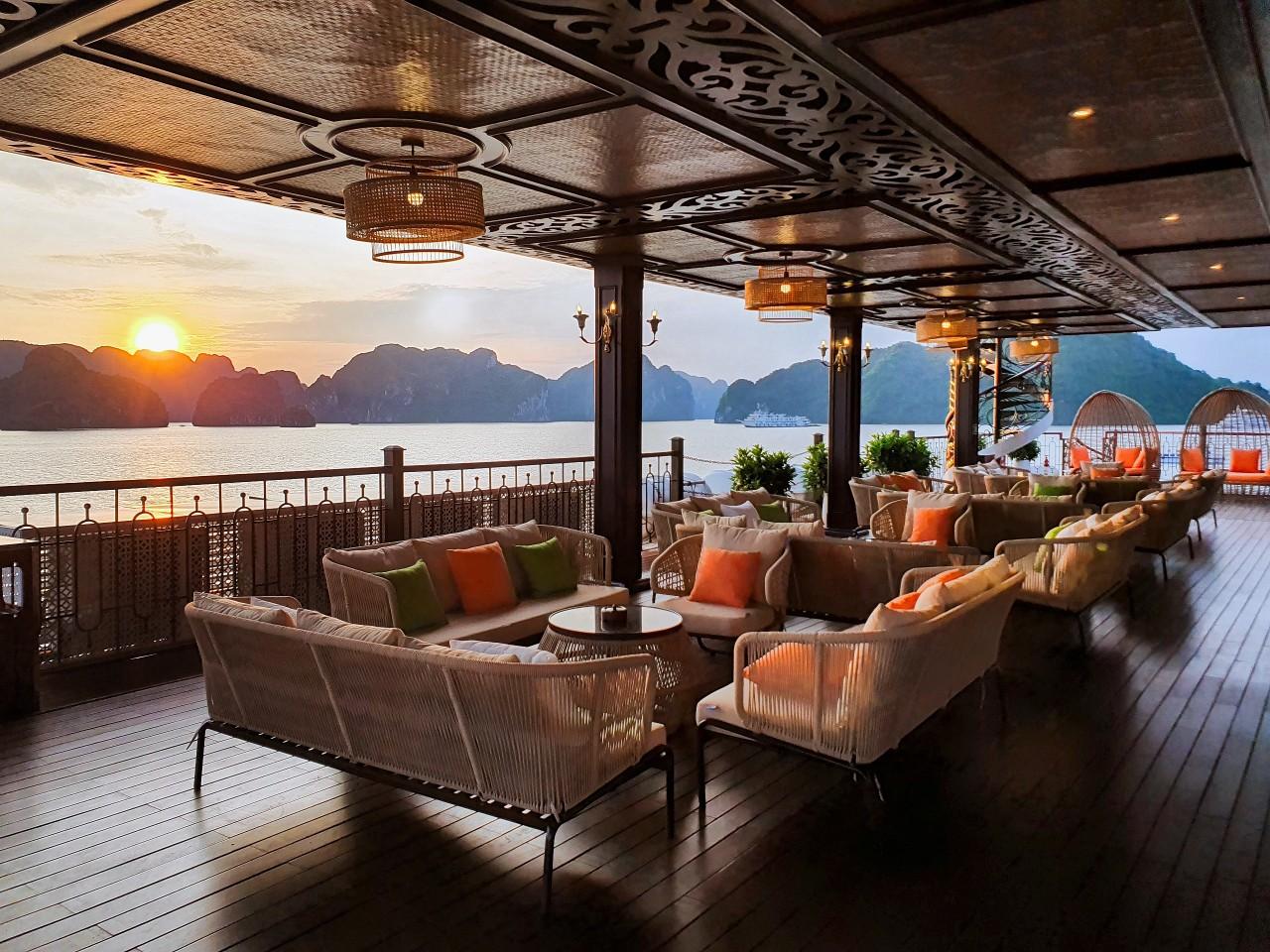Ha Long Bay 3-Day Luxury Cruise aboard Indochine Premium