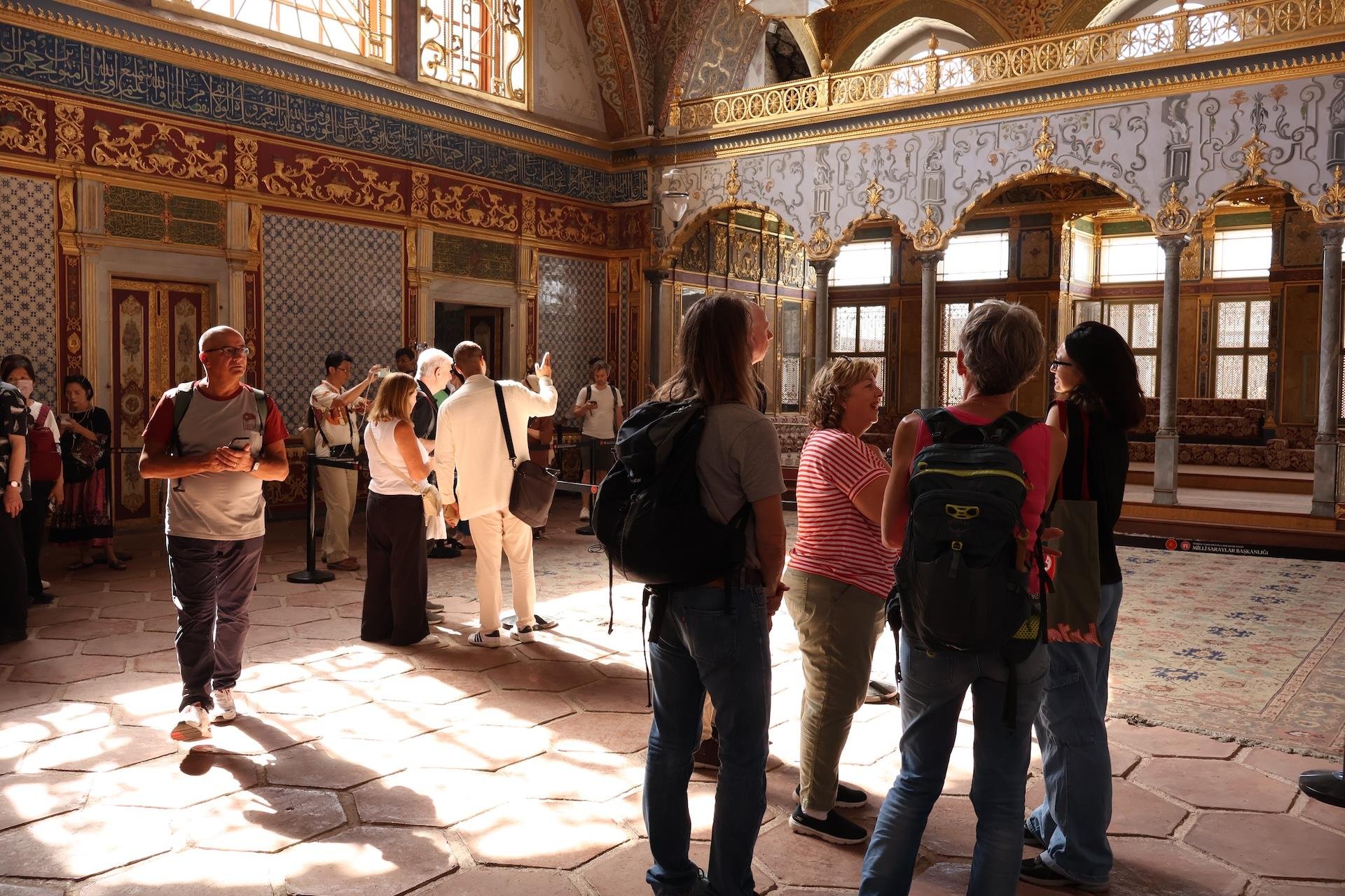 Topkapi Palace & Harem Guided Small Group Tour