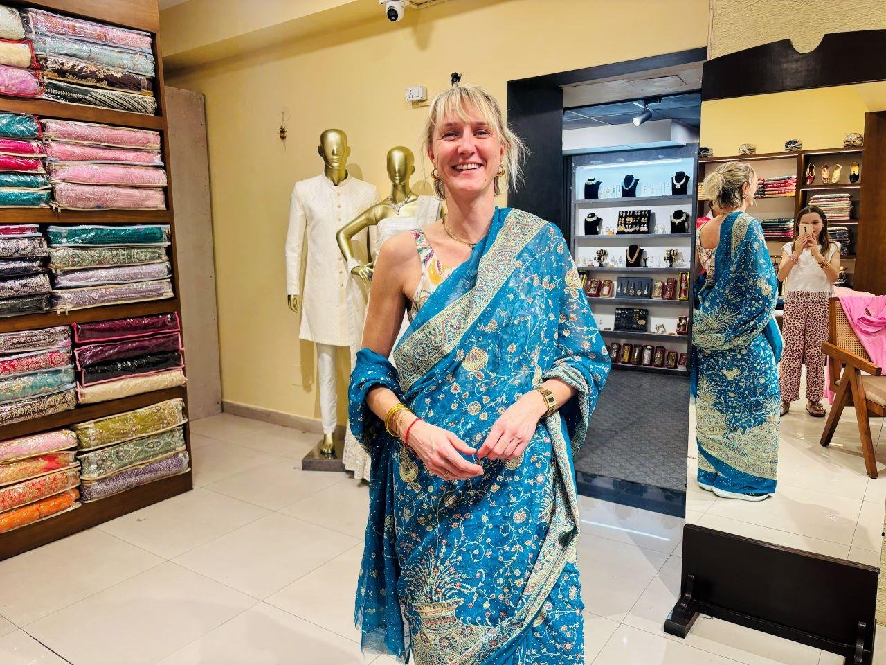 Delhi Private Female-Guided Shopping Expedition