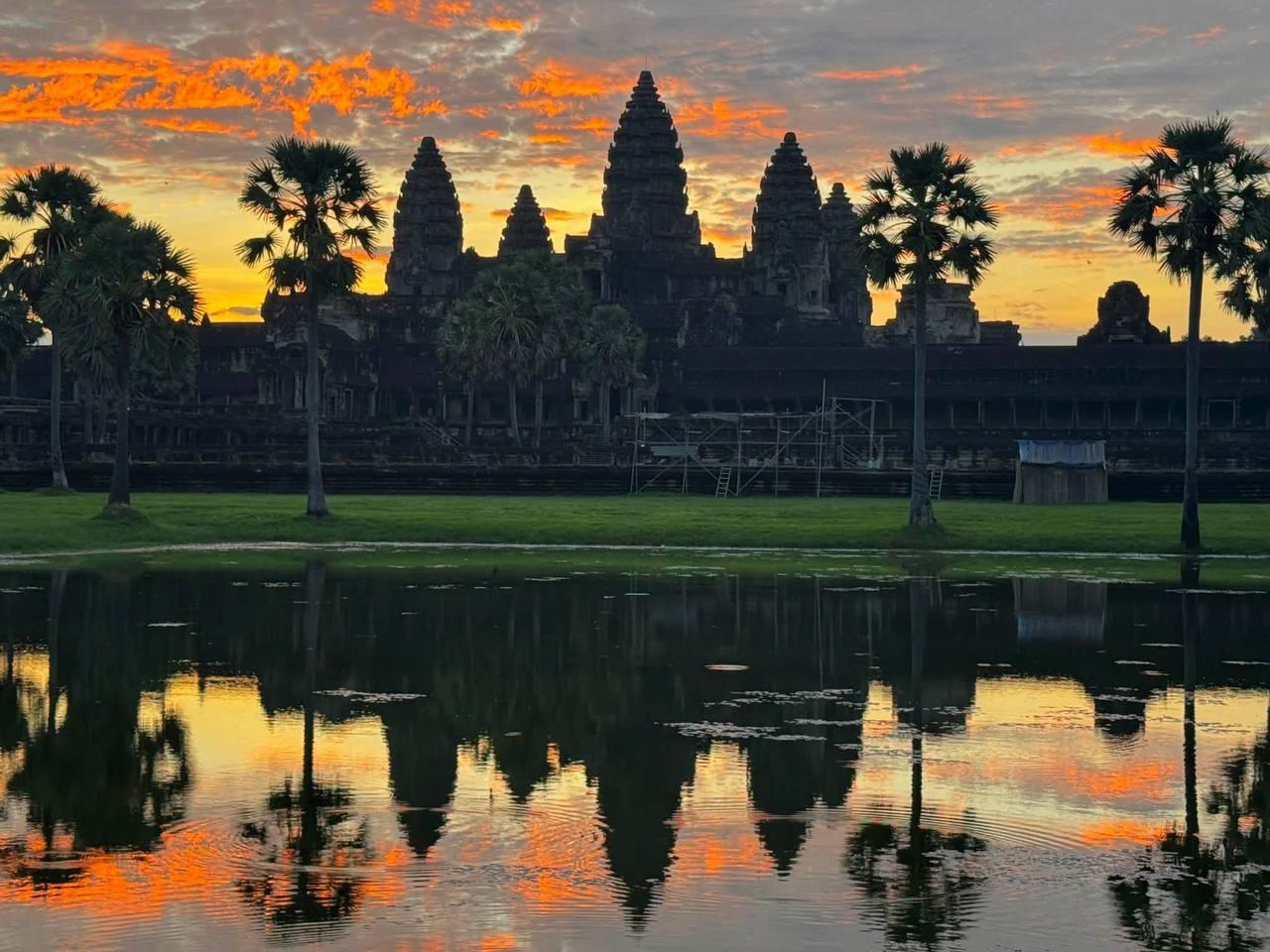 Aventura privada en Tuk-Tuk a Angkor Wat desde Siem Reap