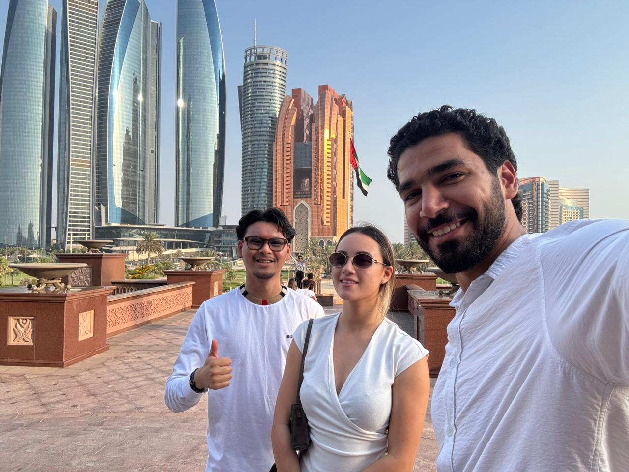 Dubai & Abu Dhabi Private Full-Day Transfer with Personal Driver