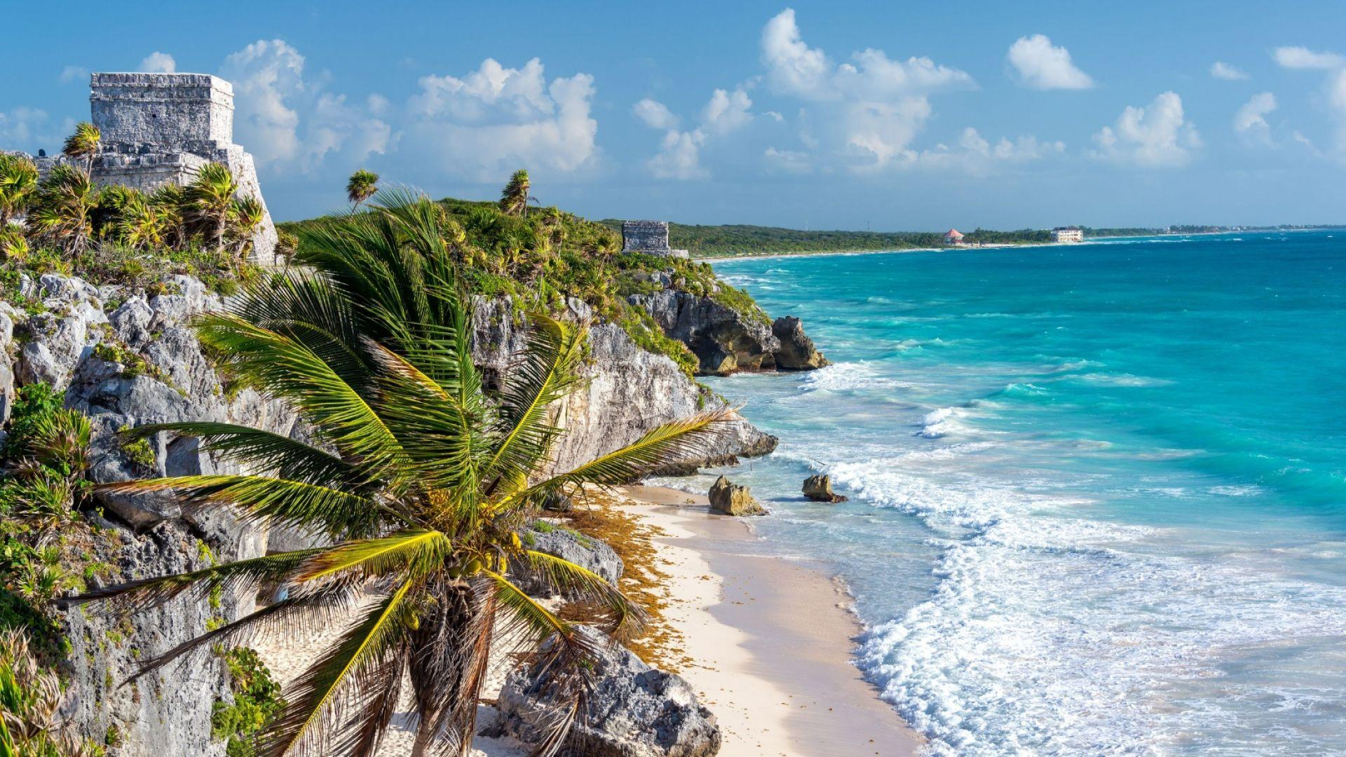 Tulum Ruins & Nohoch Cenote Day Trip from Cancún