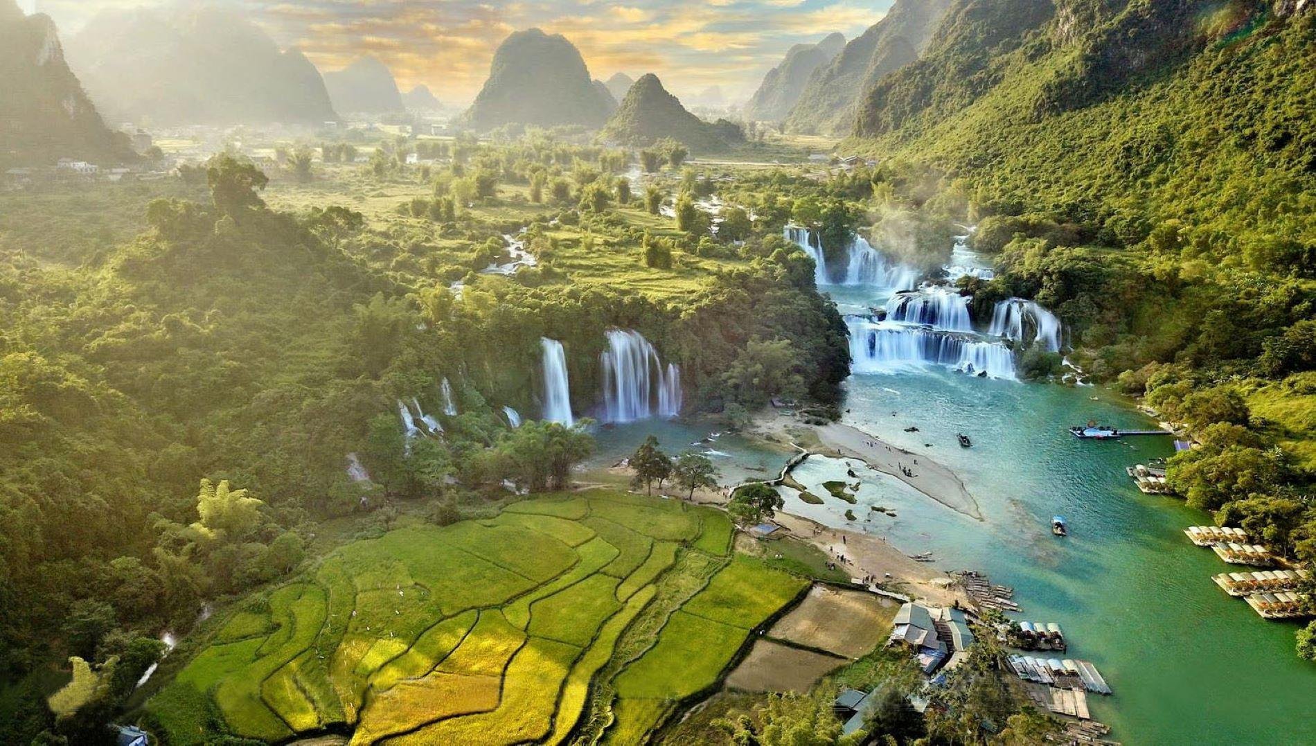 2-Day Ban Gioc Waterfall Adventure from Hanoi