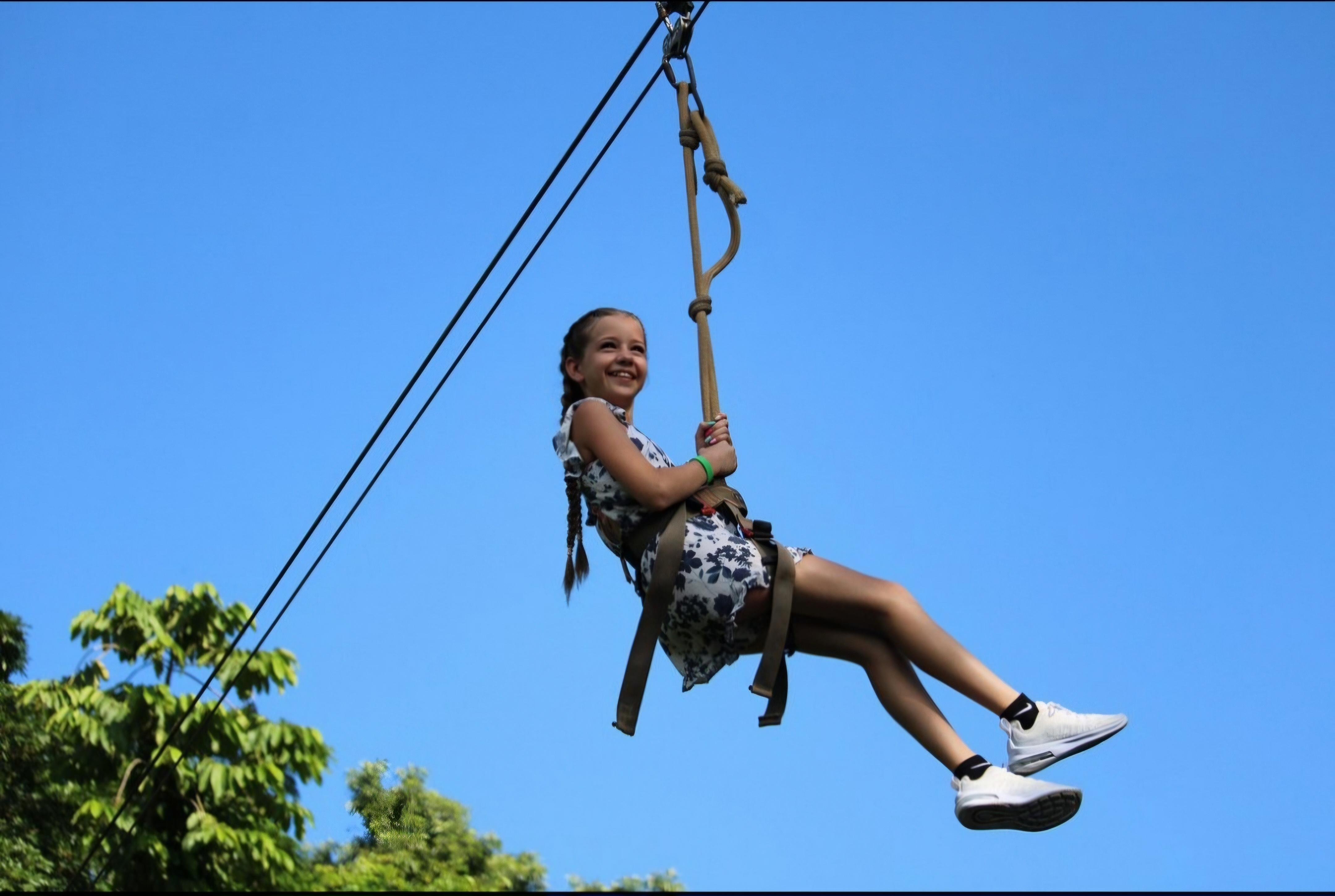 Roatan Canopy Zipline & Wildlife Sanctuary Adventure