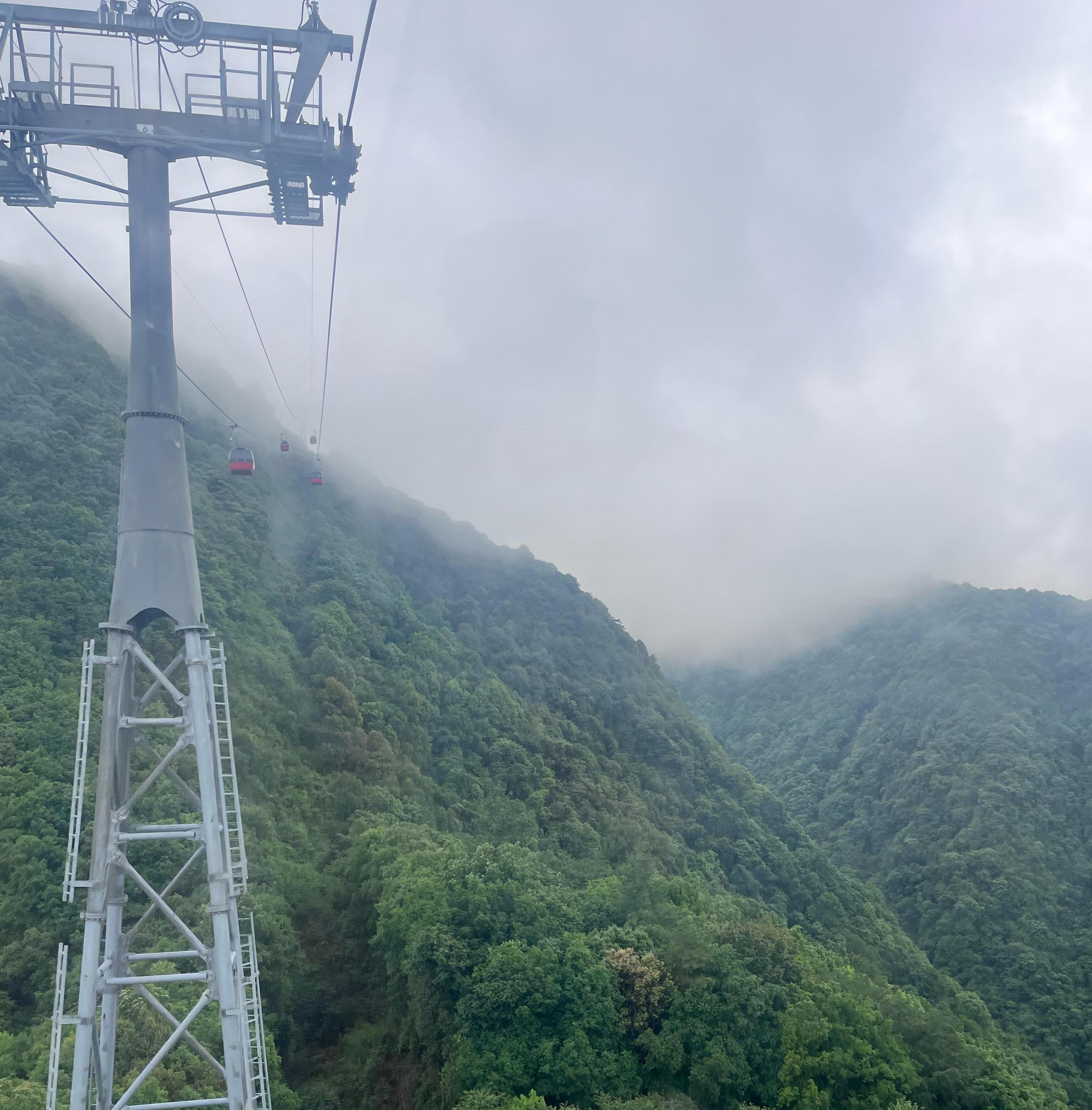 Chandragiri Hills & Monkey Temple Guided Tour