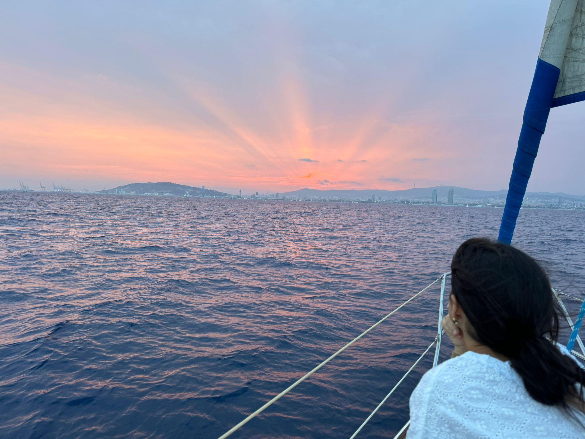 Barcelona Sunset Sailboat Cruise with Drinks