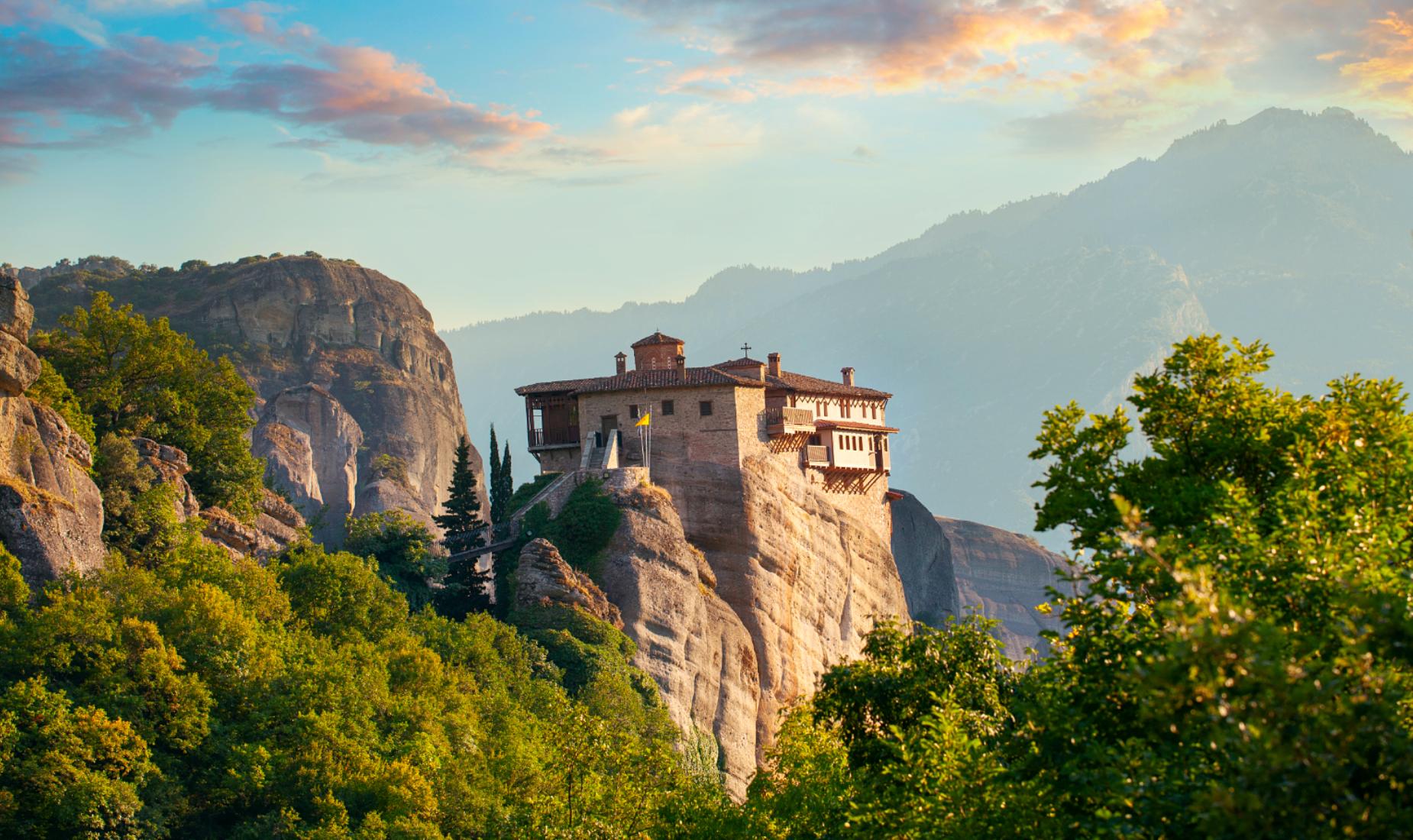 Athens: Meteora Monasteries Tour, Live Guide, Caves & Lunch