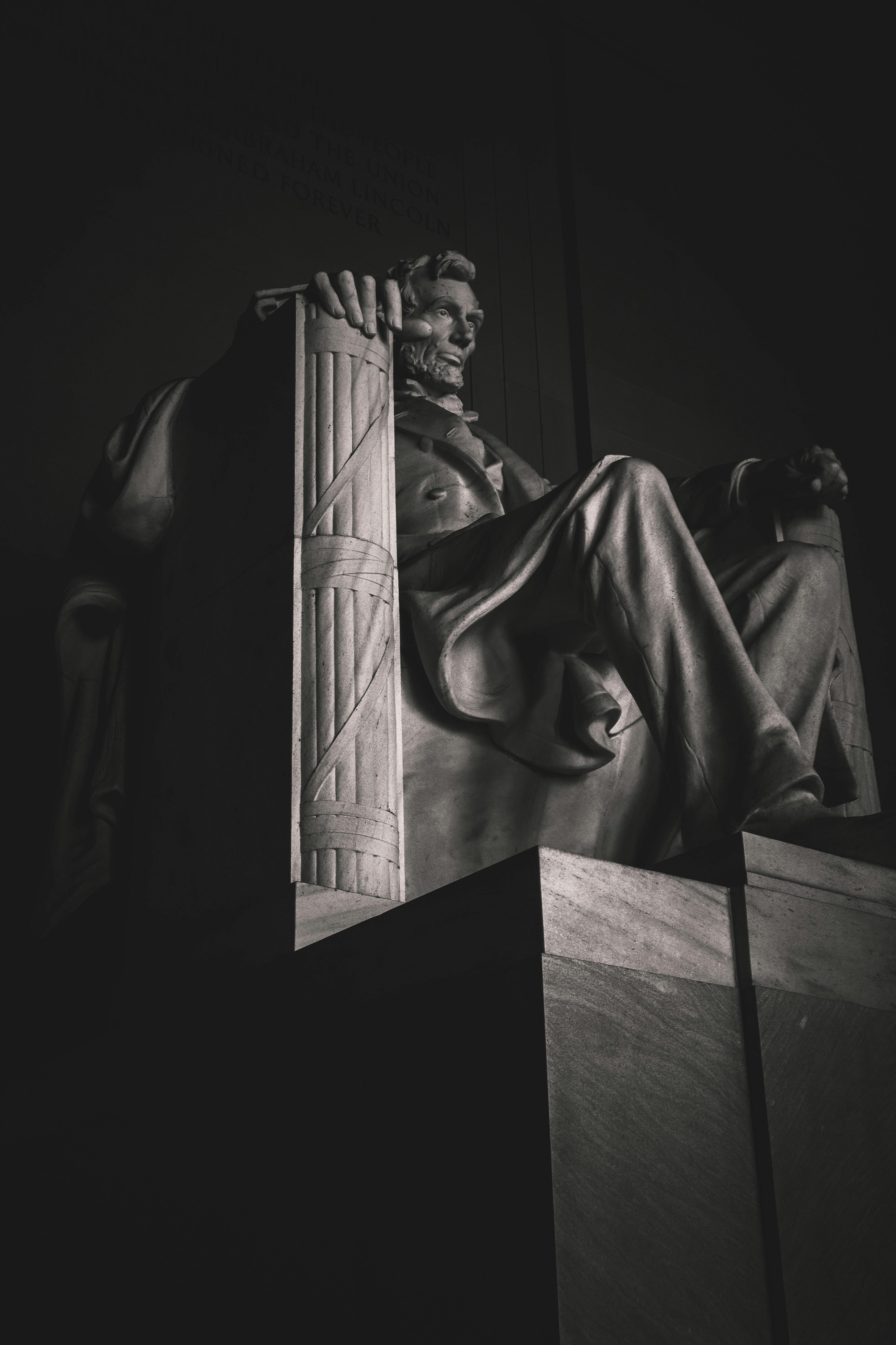 Lincoln Memorial Undercroft Entry & Digital Guide