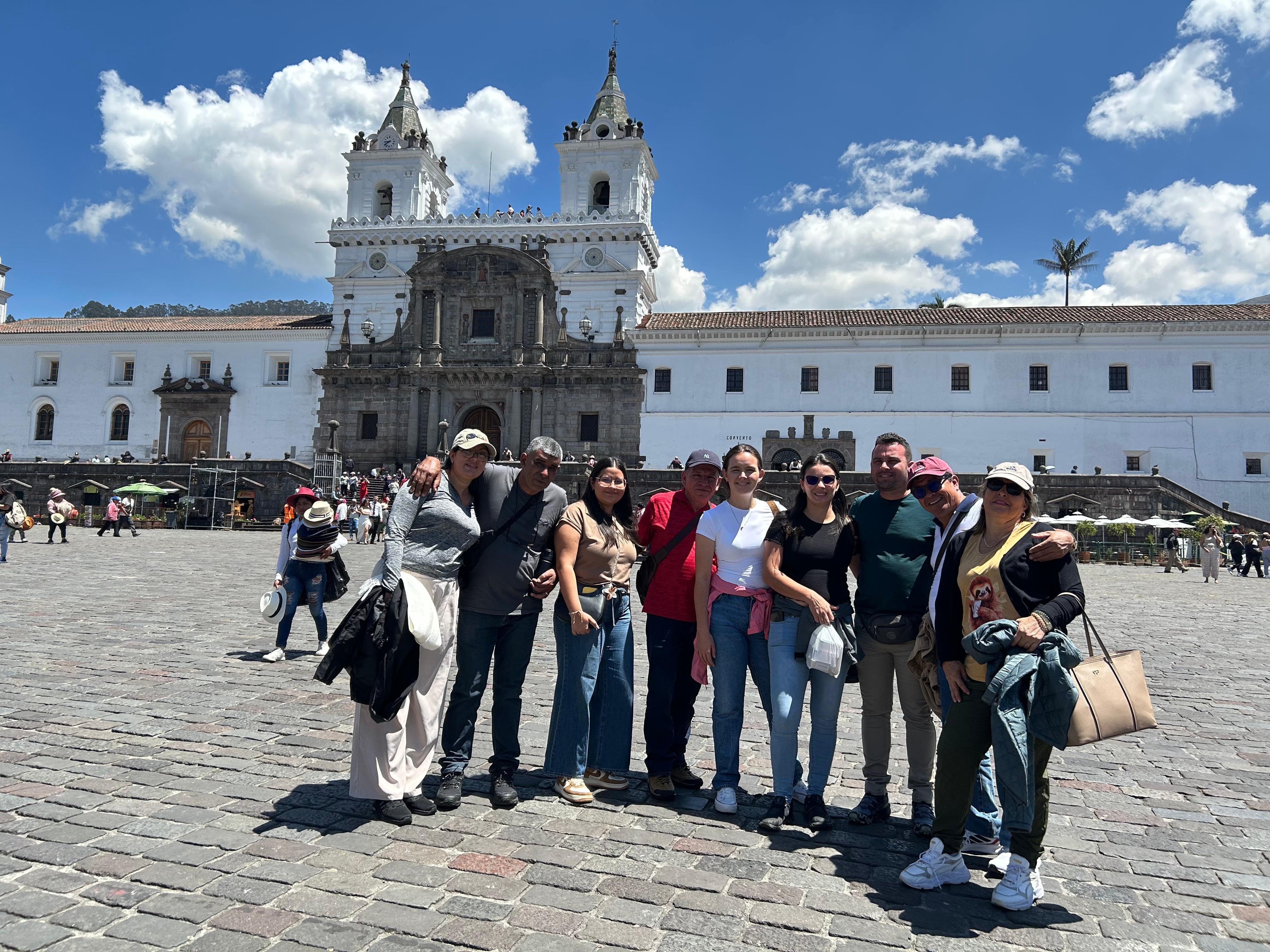 Private Quito Highlights: Colonial Center, Cable Car & Equator