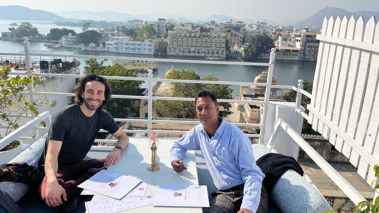 Udaipur Heritage & Lakes Full-Day Tour