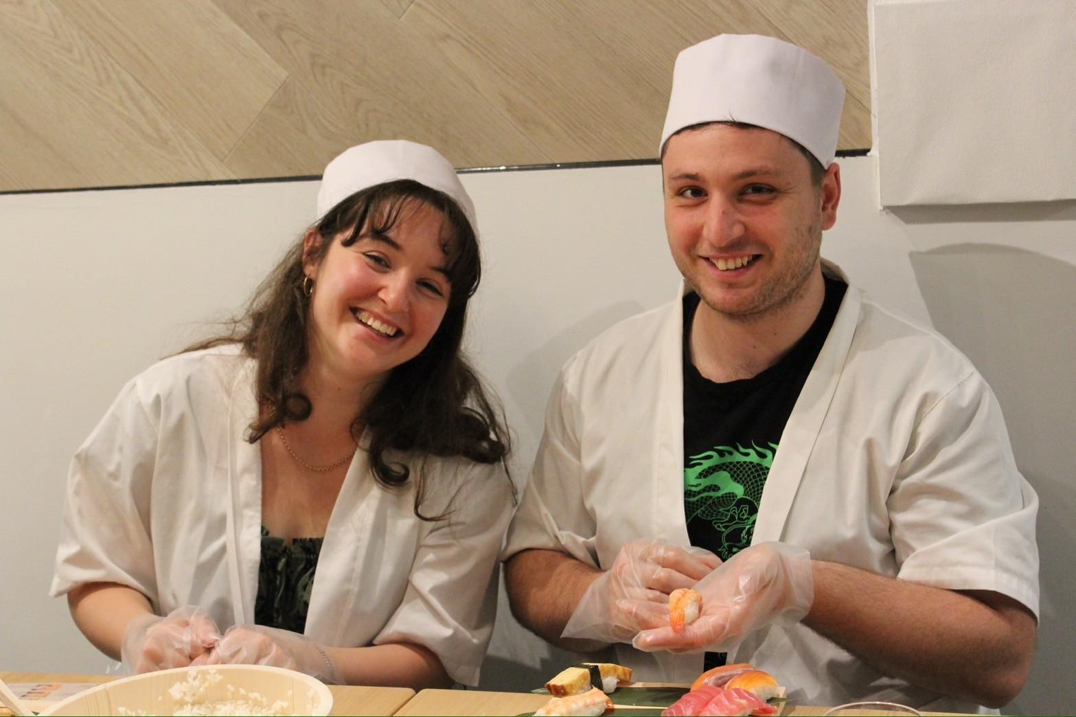 Osaka Dotonbori: Sushi Making Experience