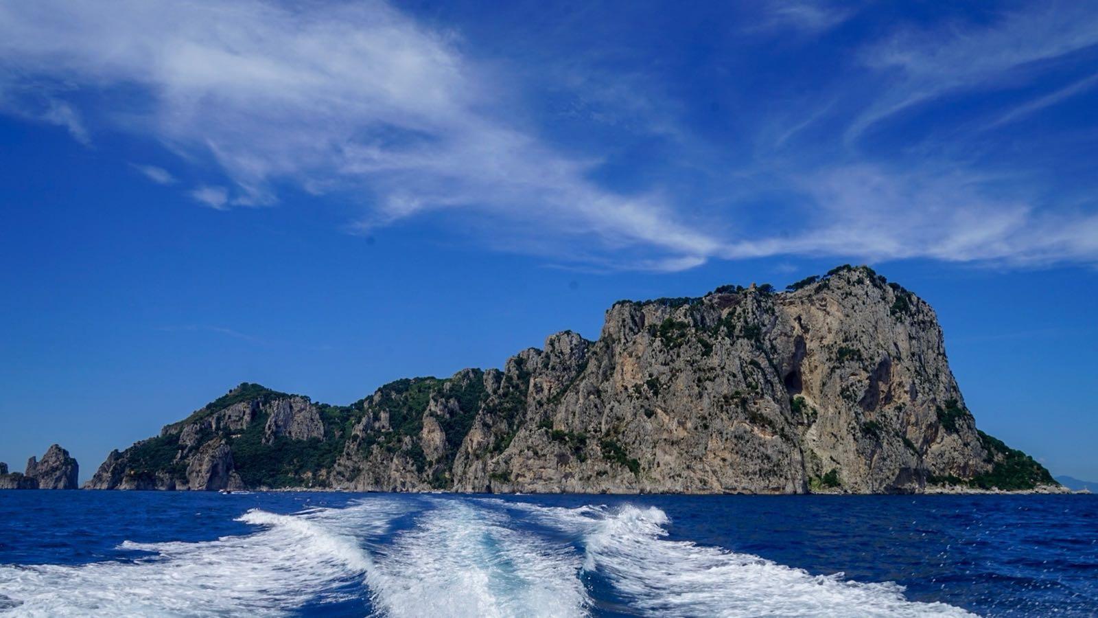 Private Boat Tour from Positano: Capri or Amalfi Coast
