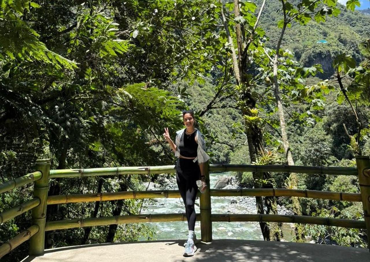 Baños 8-Waterfall Route: Guided Day Tour with Lunch