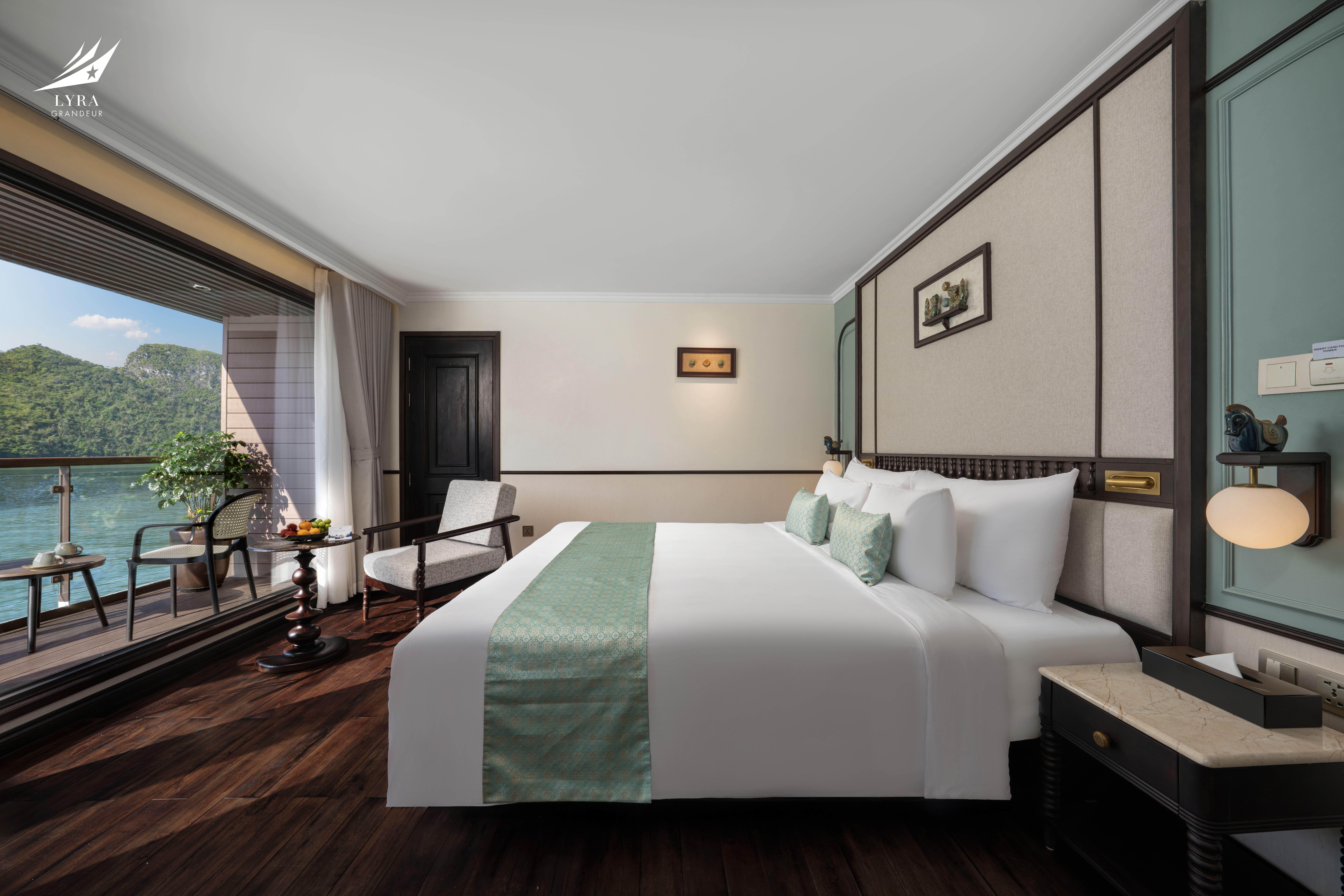 2-Day Lan Ha & Ha Long Bay Luxury Cruise with Free Hanoi Transfer