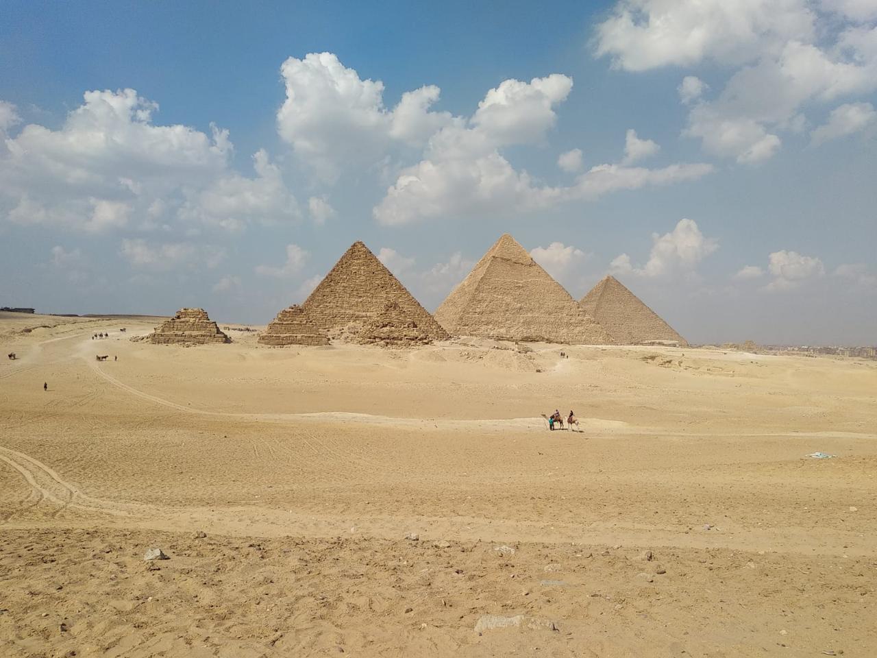 Cairo Day Trip from Hurghada with Pyramid Entry