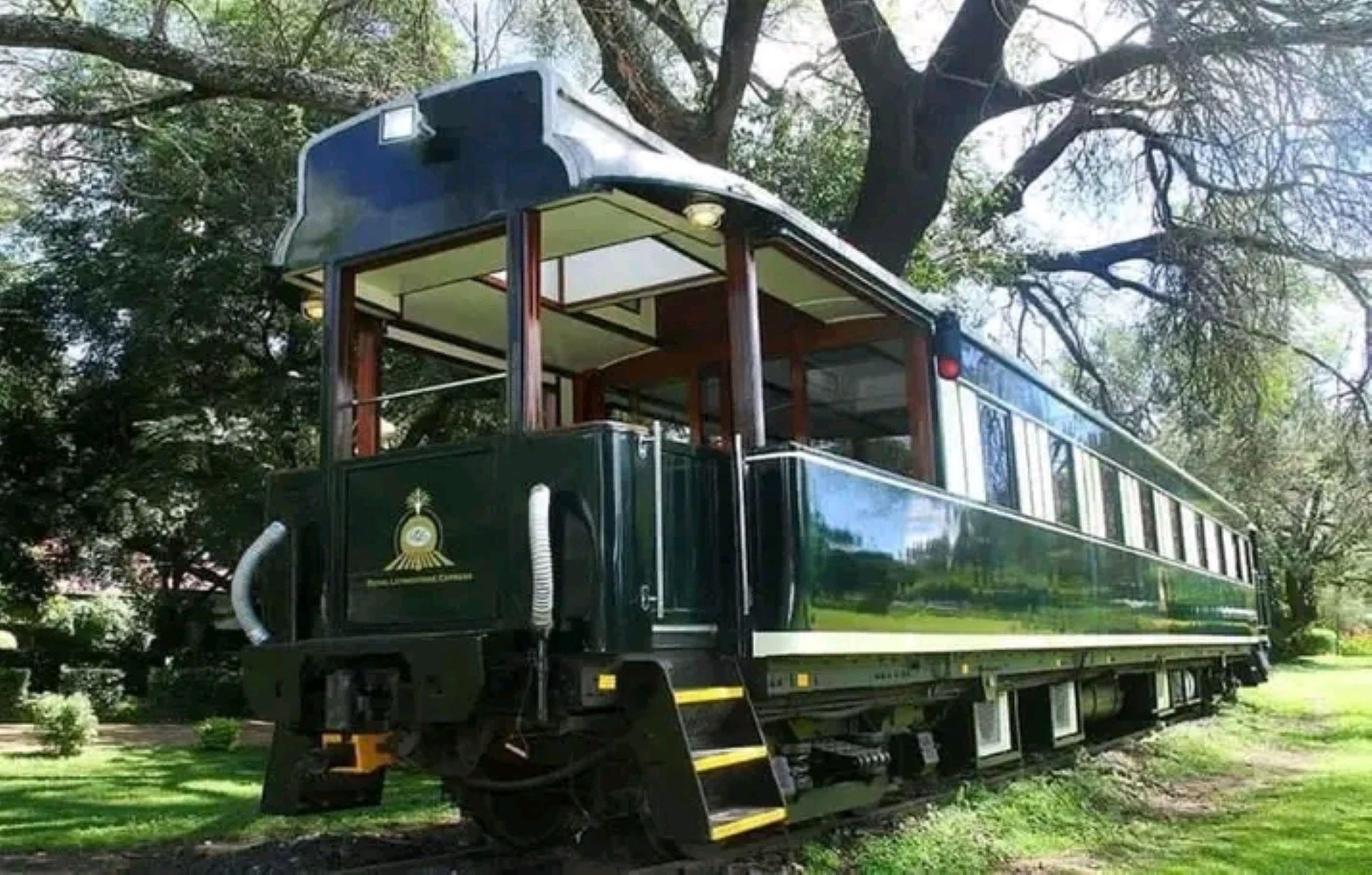 Victoria Falls Luxury Dinner Train