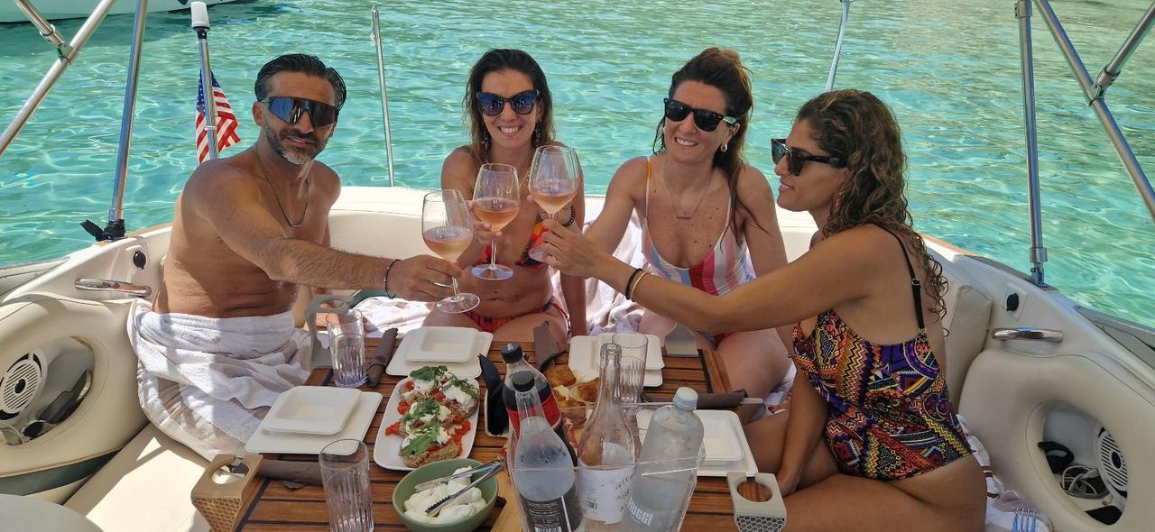 Private Chris Craft Speedboat Tour with Aperitif