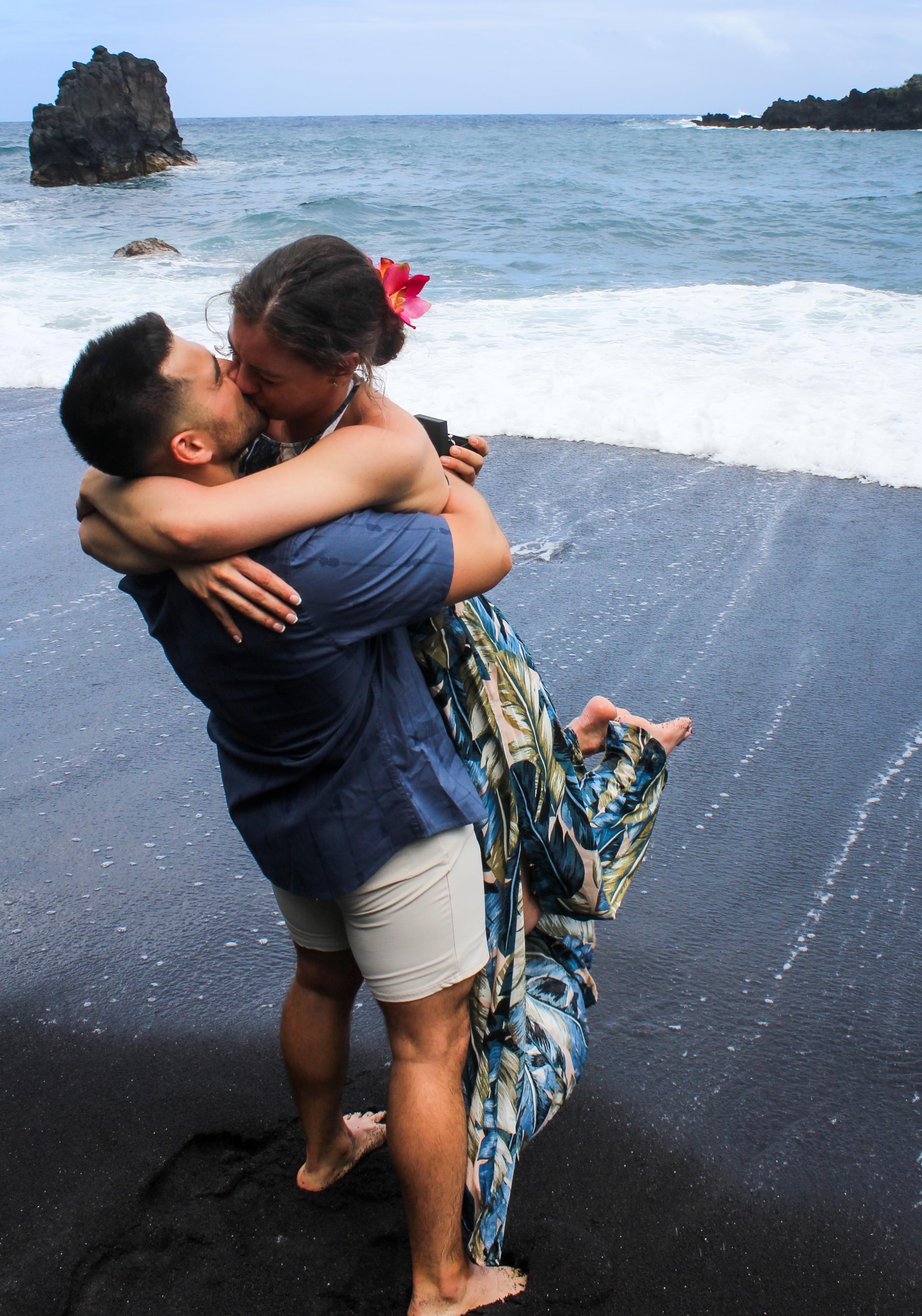 Road to Hana Small Group Adventure with Professional Photo Package