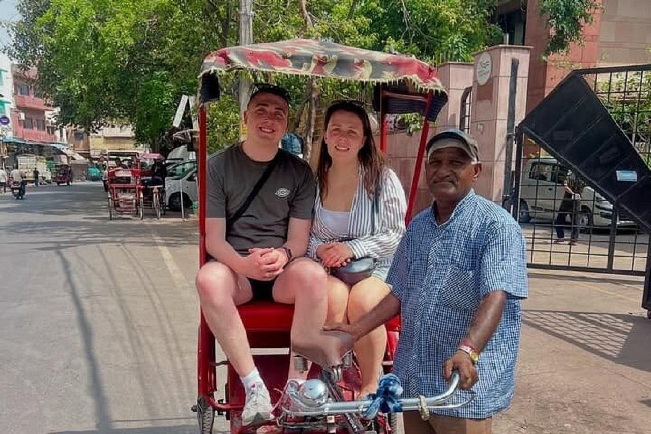 Private Full-Day Old & New Delhi Tour with Female Guide