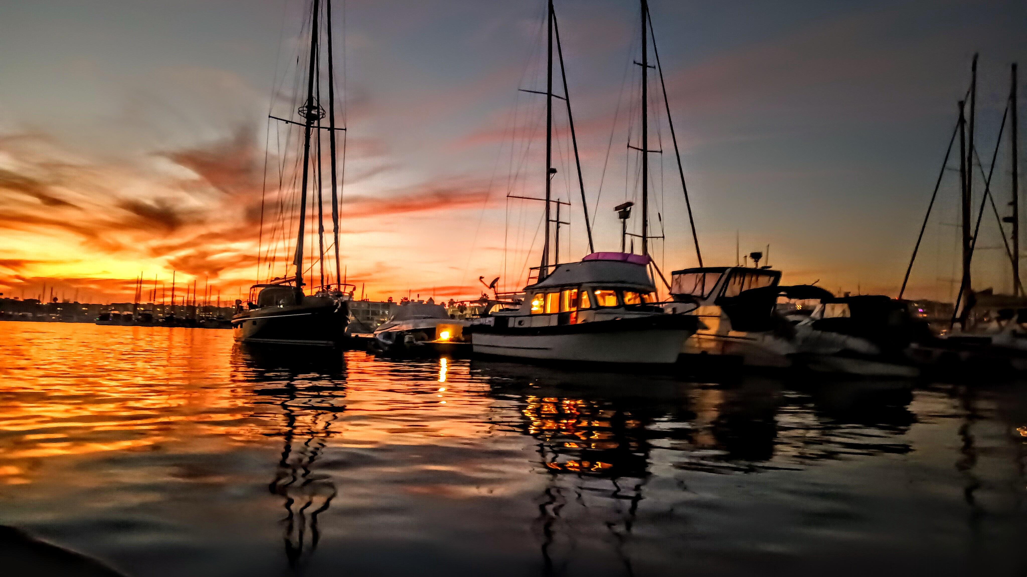 Private Electric Boat Sunset Cruise with Wine