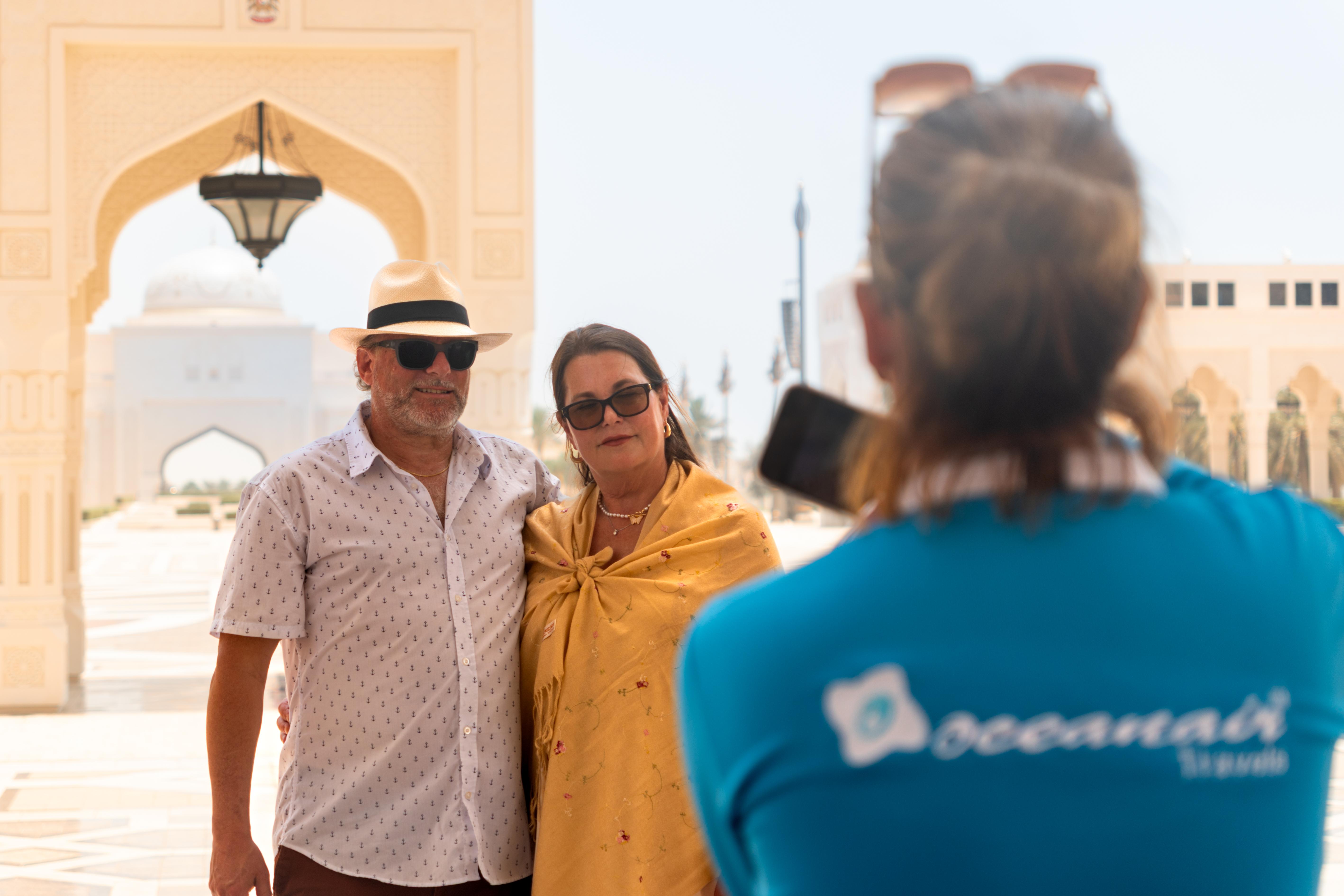 Dubai to Abu Dhabi Private Day Tour: Grand Mosque, Royal Palace & City Icons