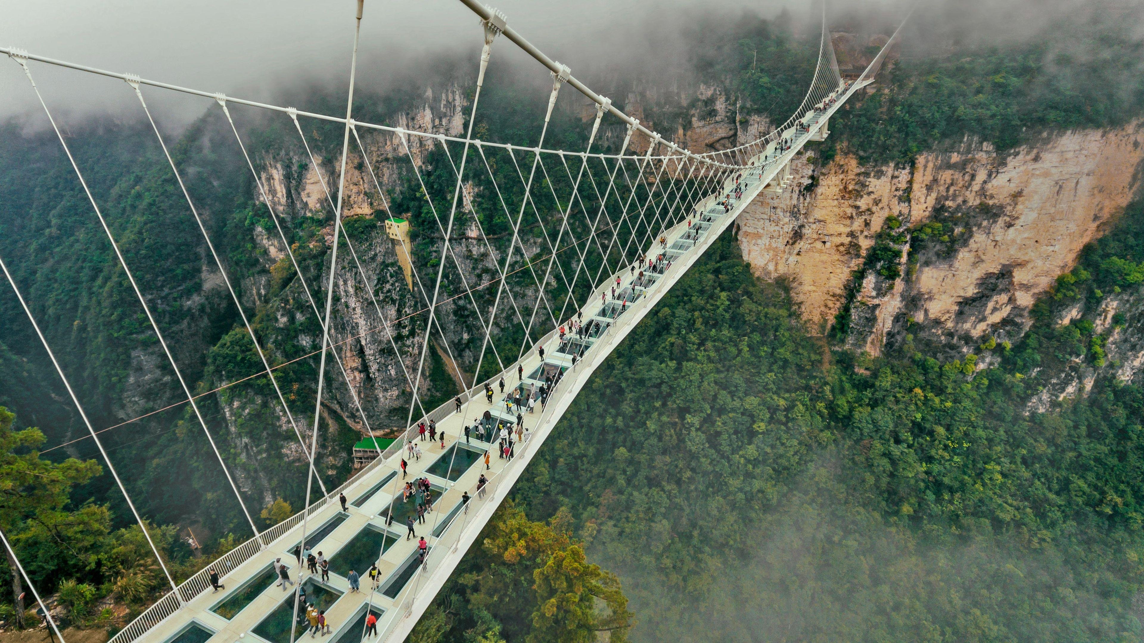 Zhangjiajie 2-Day Icons Tour: Glass Bridge, Bailong Elevator & Tianmen Mountain