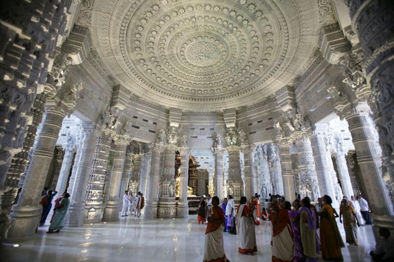 Private Evening Tour: Akshardham Temple & Water Show