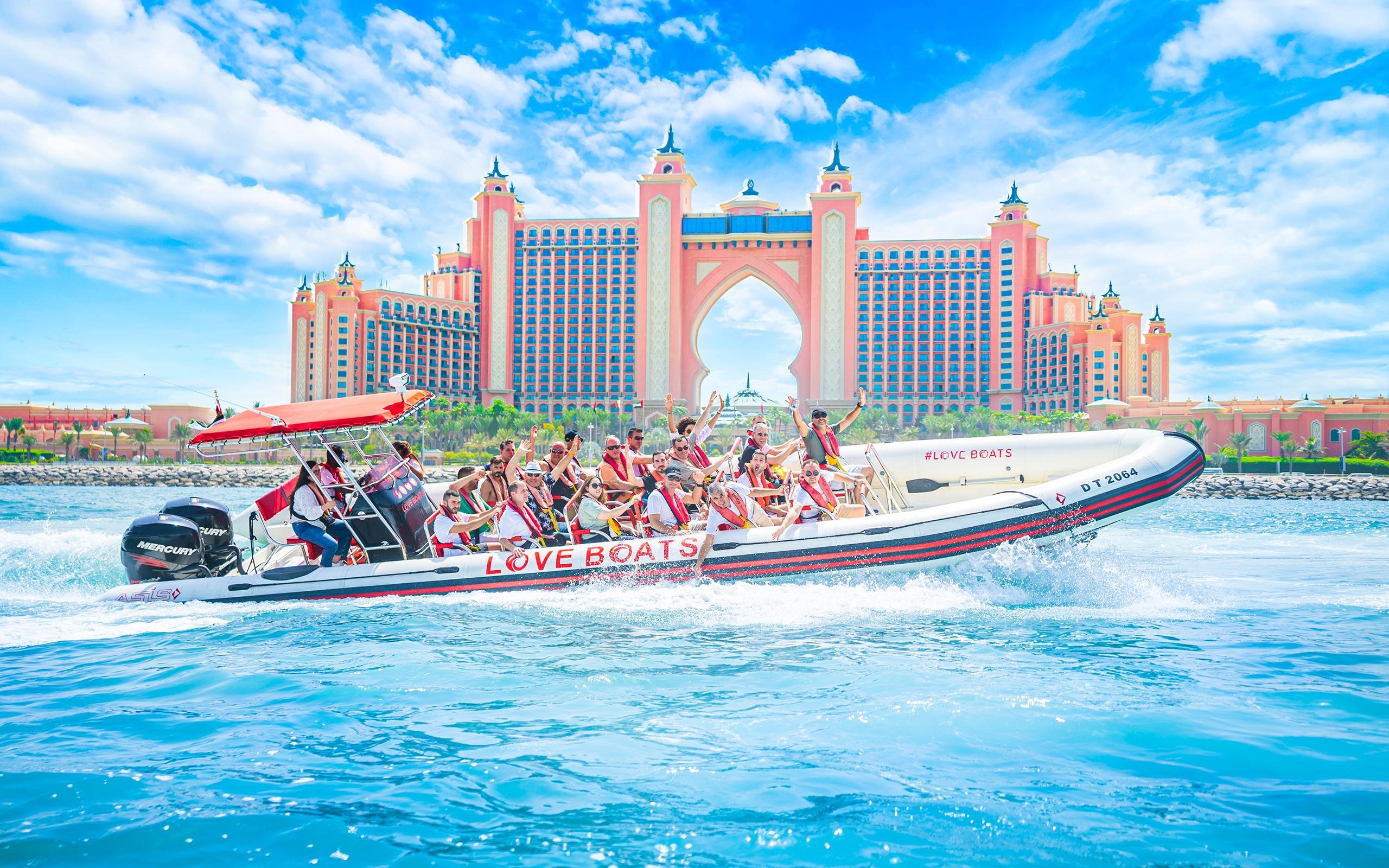 Dubai Speedboat Sightseeing Tour with Live Guide
