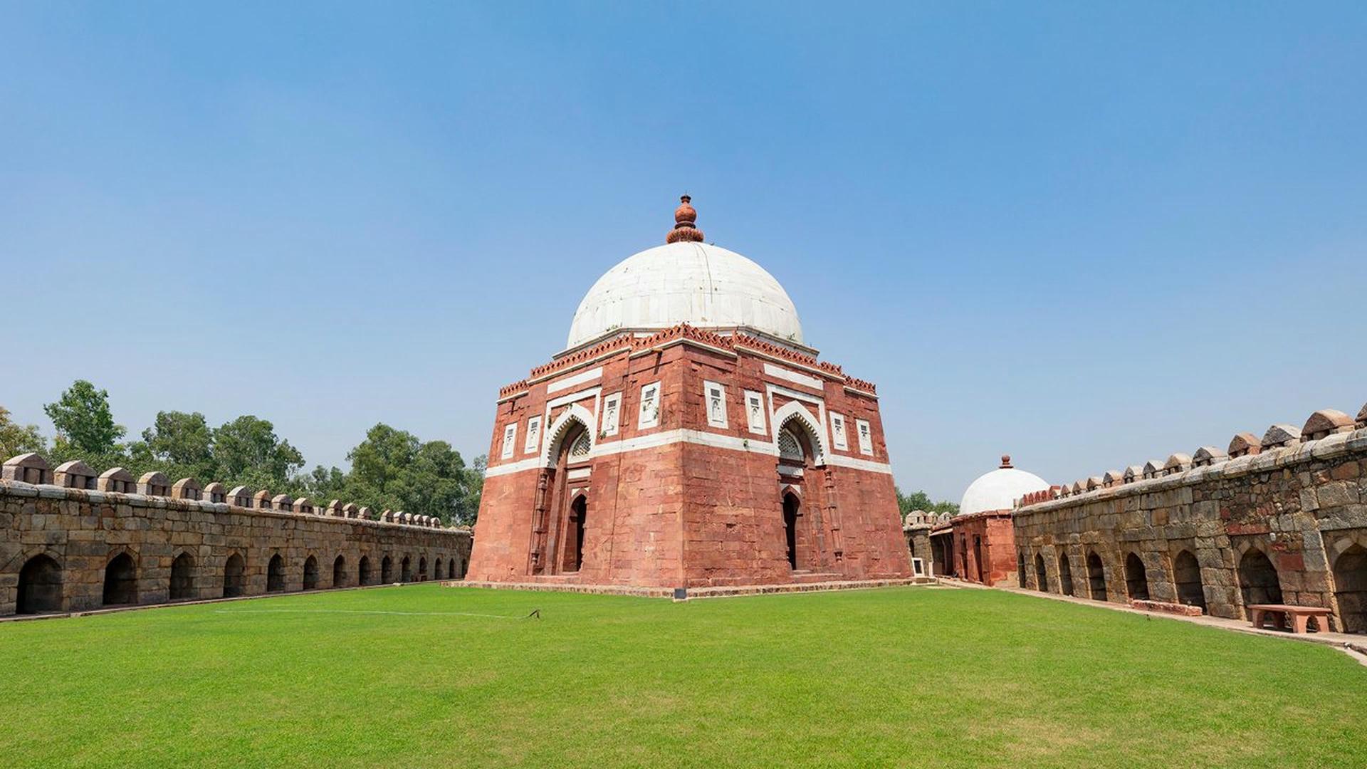 Delhi Hidden Gems: Secret History Private Day Tour