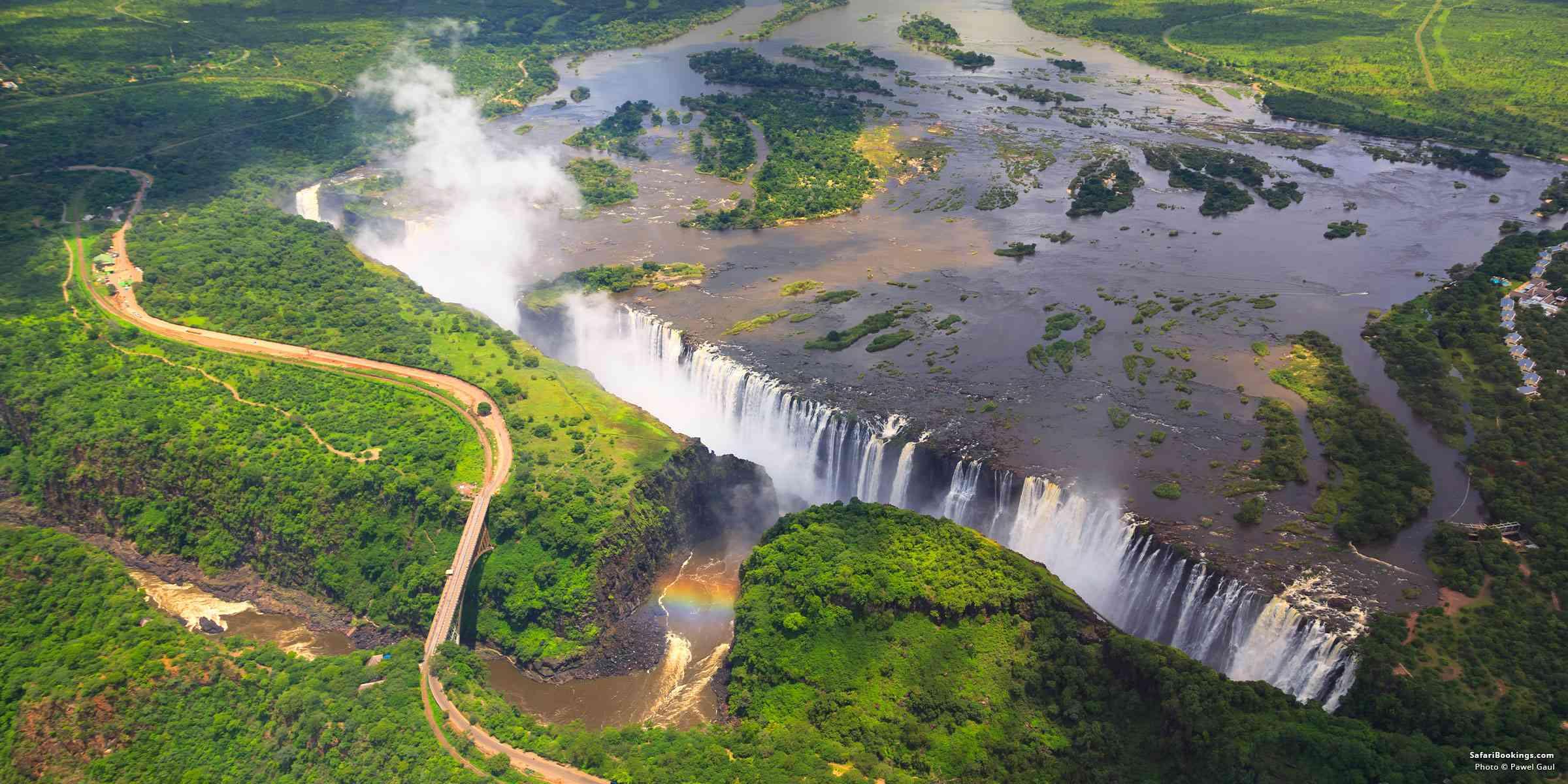 Victoria Falls Cross-Border Tour with Sunset River Cruise