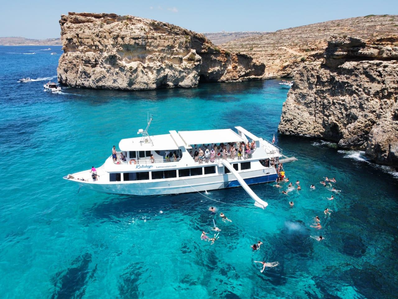 Comino, Crystal Lagoon & Sea Caves Cruise from Sliema