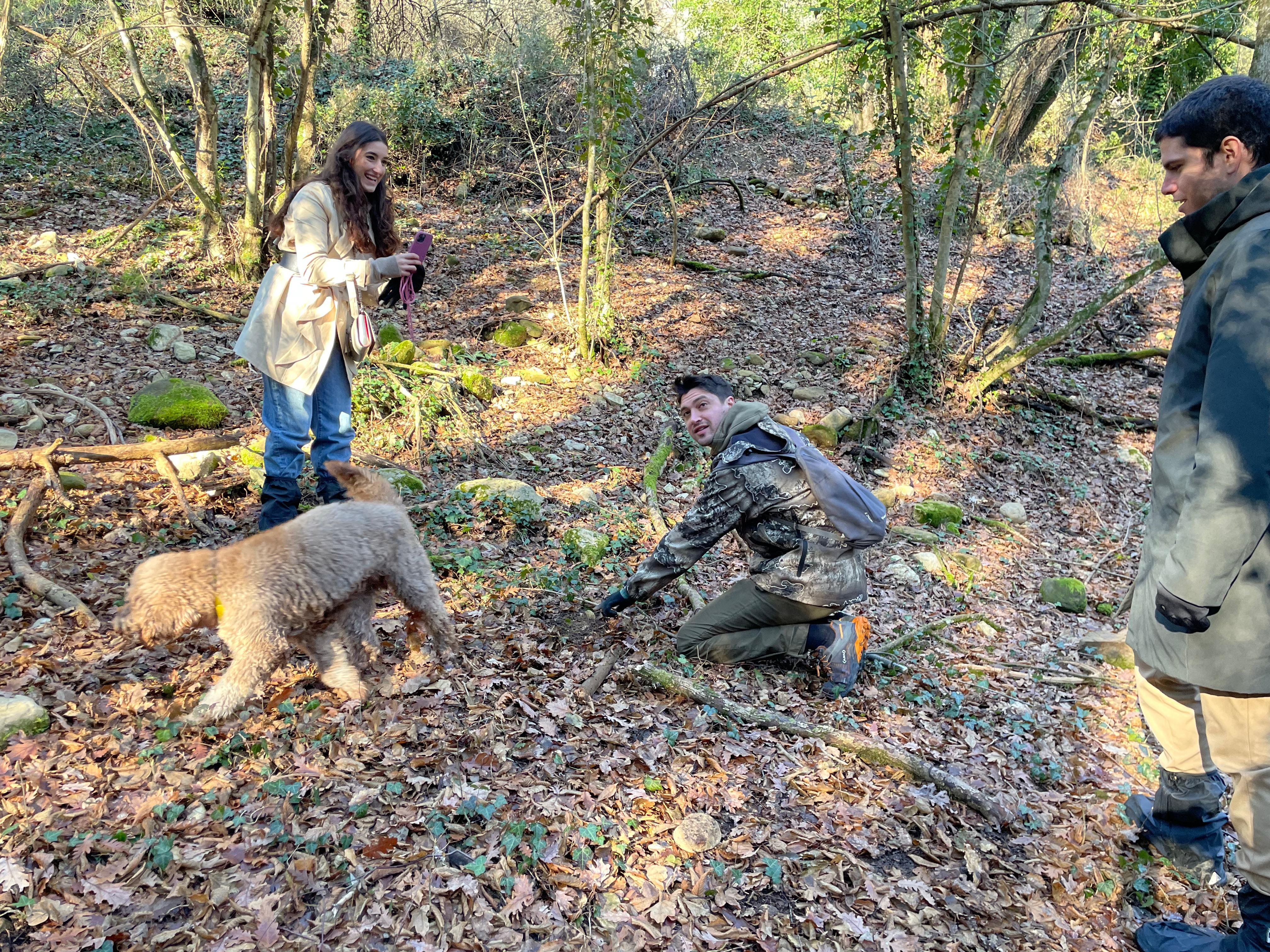 truffle hunting in Umbria — photo 19