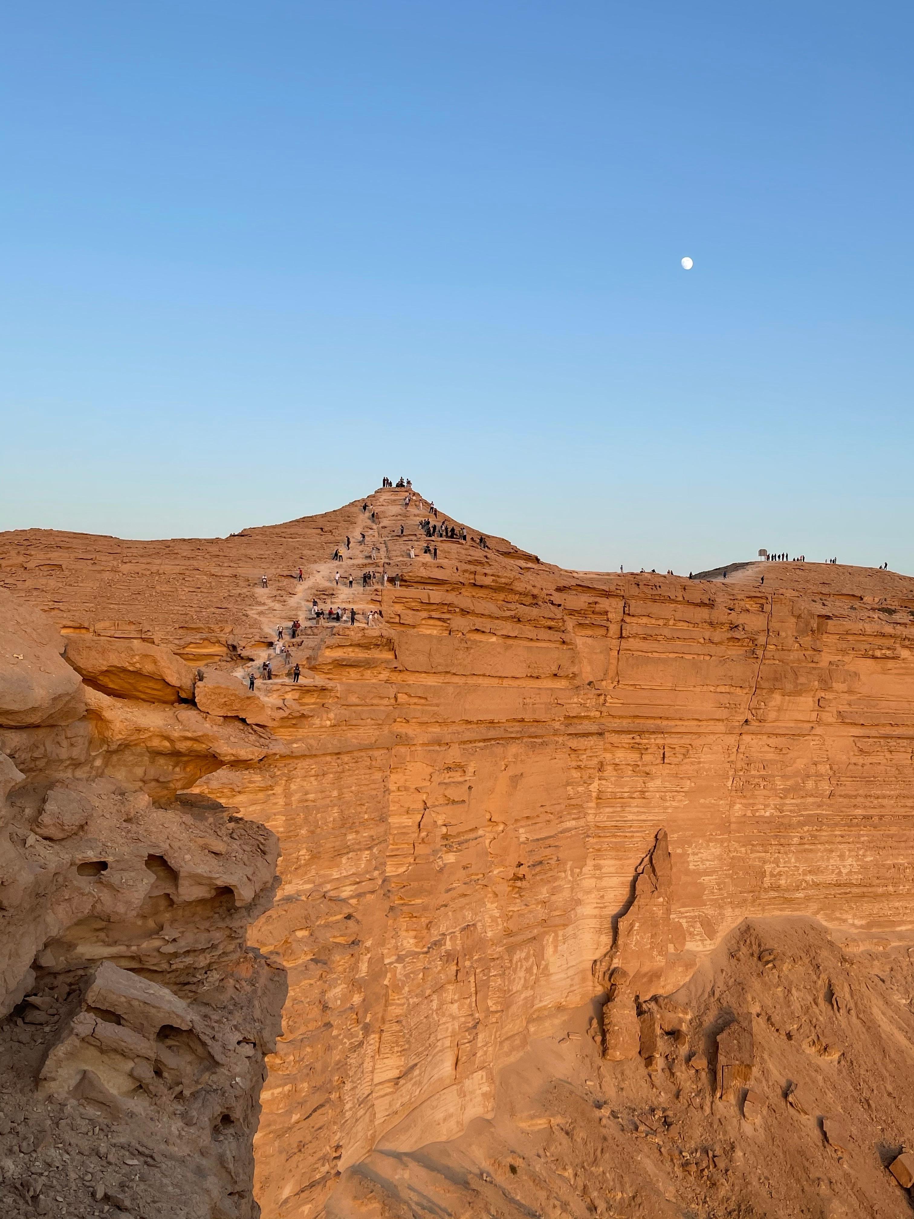 Private Edge of the World Expedition from Riyadh