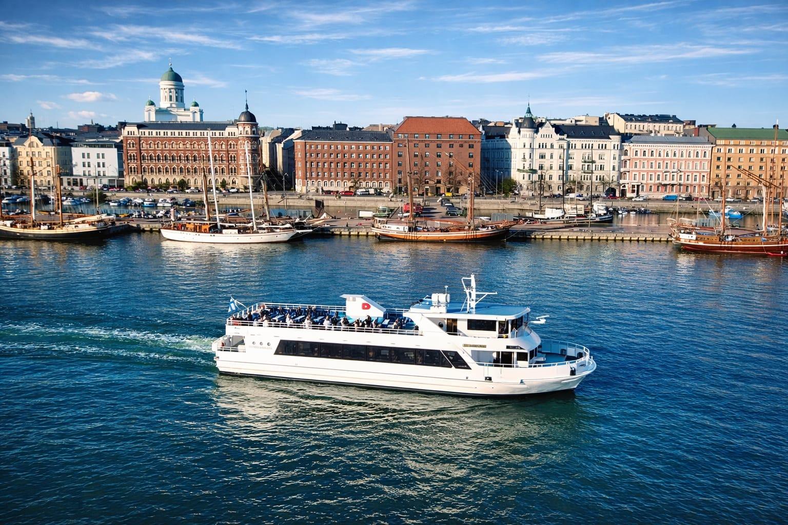 Helsinki archipelago sightseeing boat tour — image 8