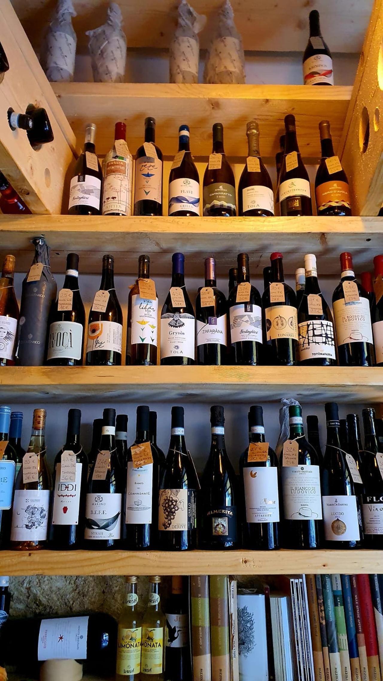 Sicilian Wine & Tapas Experience in Historic Palermo