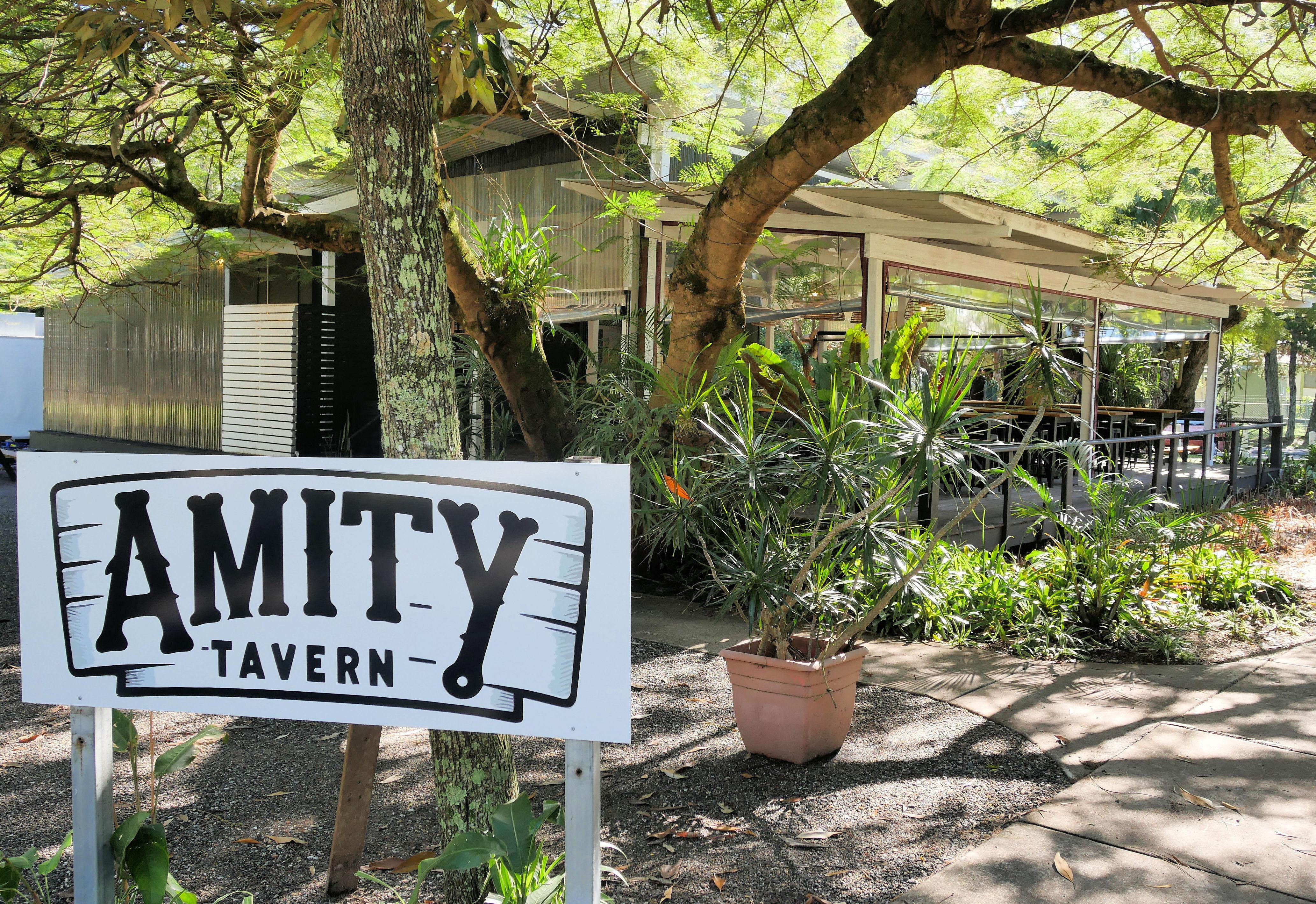 Brisbane Island Pub Crawl with Lunch & High-Speed Boat