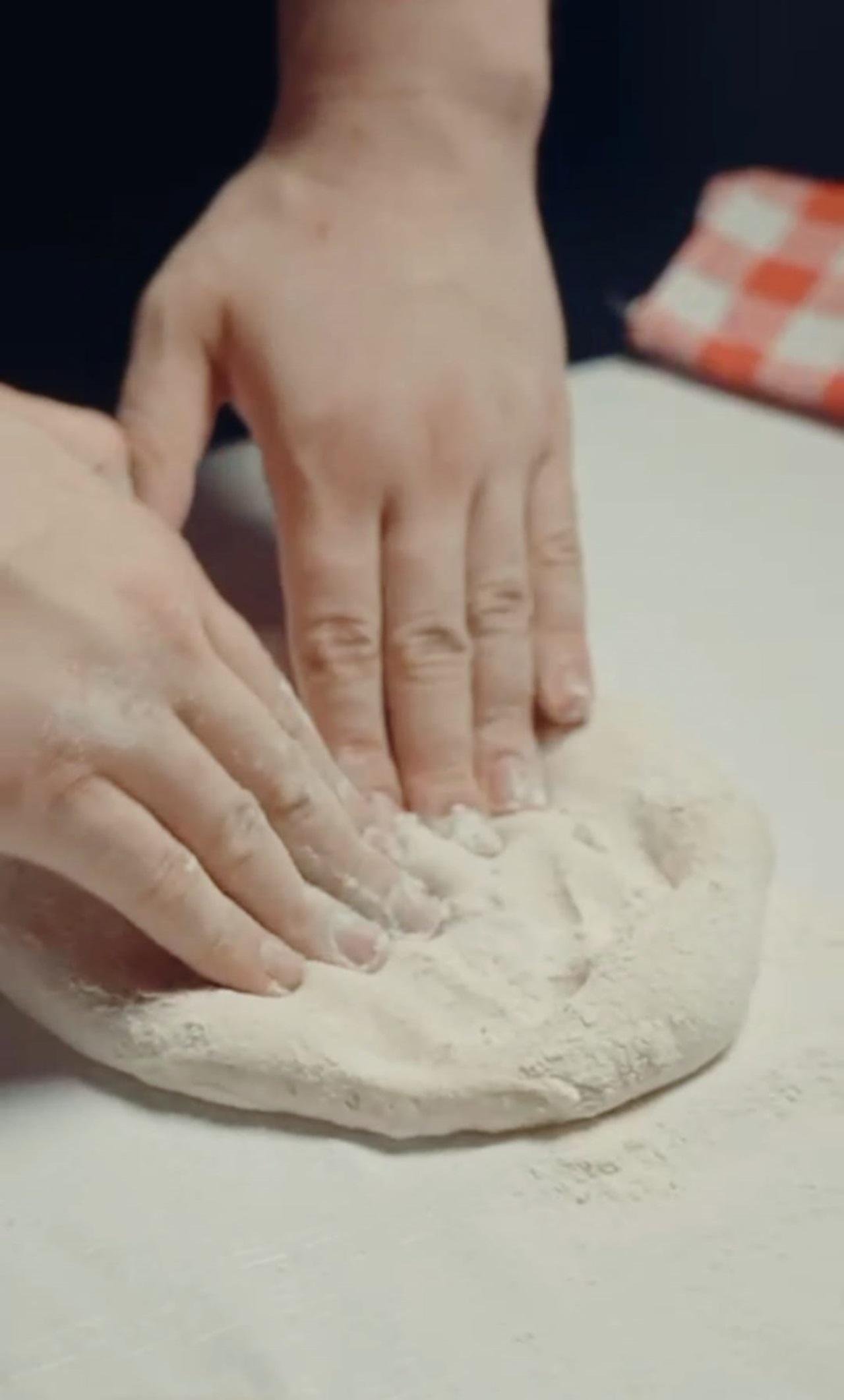 Capri Pizza Making Class with Sea Views, Wine & Tiramisu