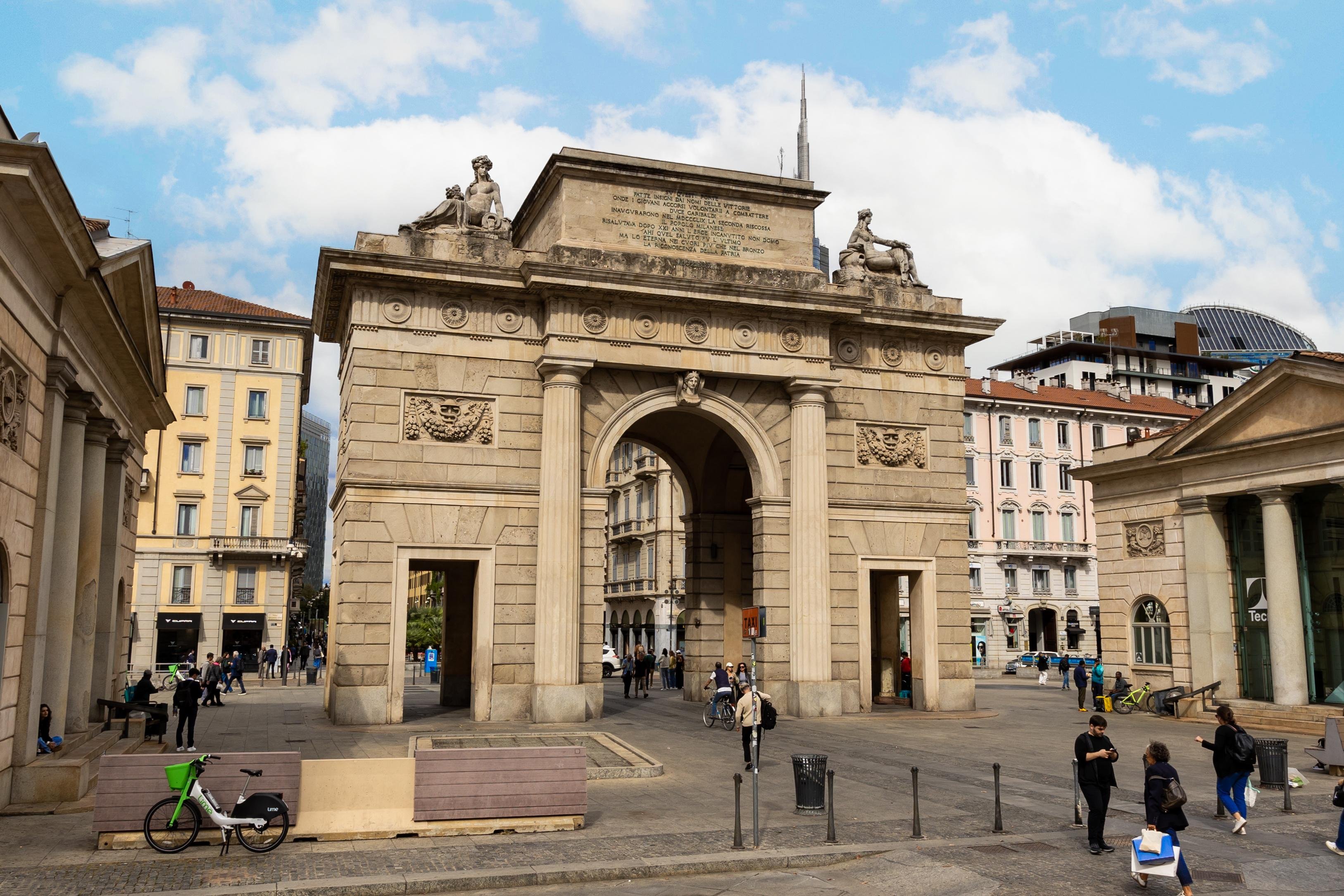 Milan Hop-On Hop-Off Open-Top Bus Tour