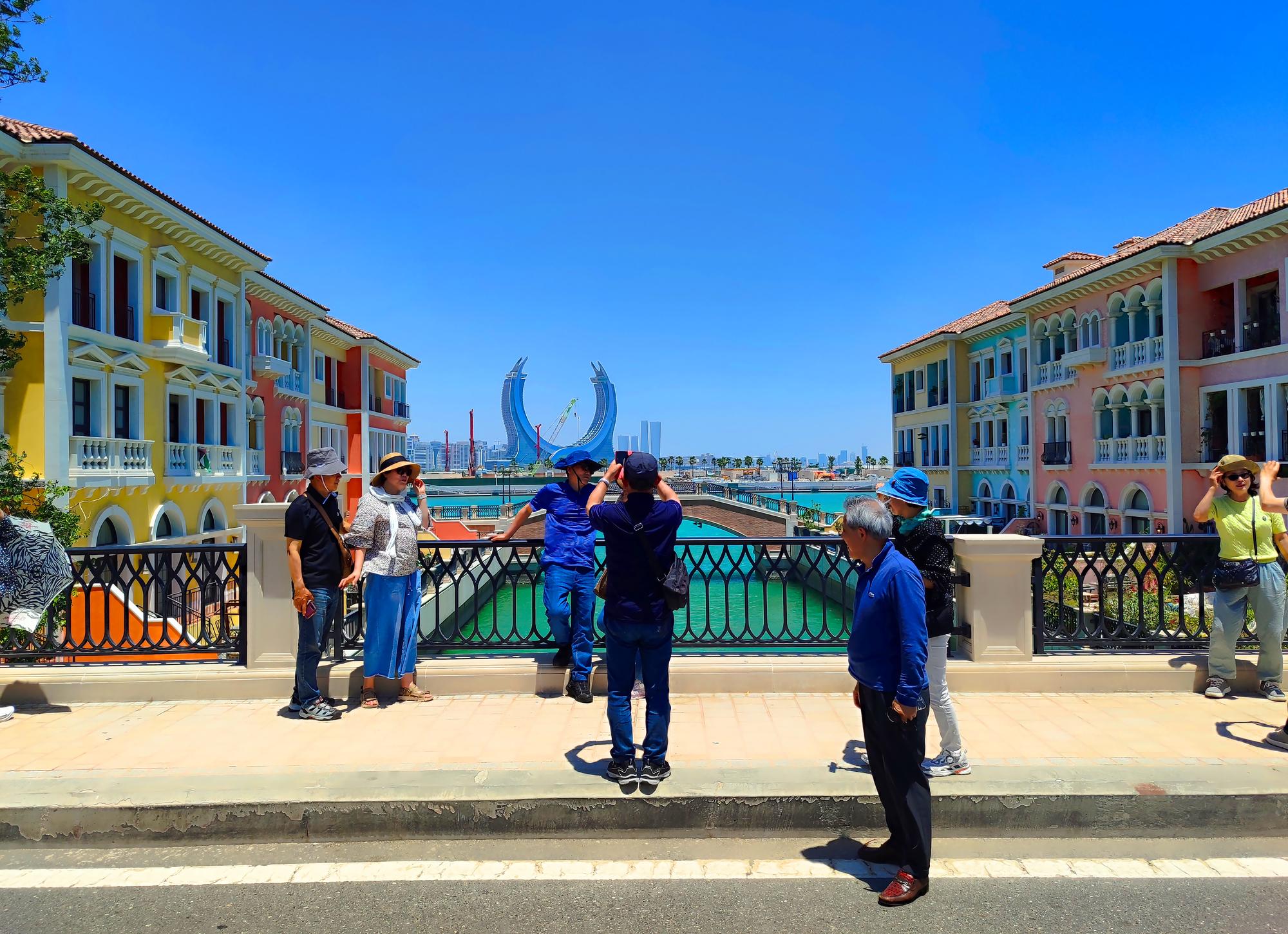 Doha Layover Express: 4-Hour City Discovery Tour